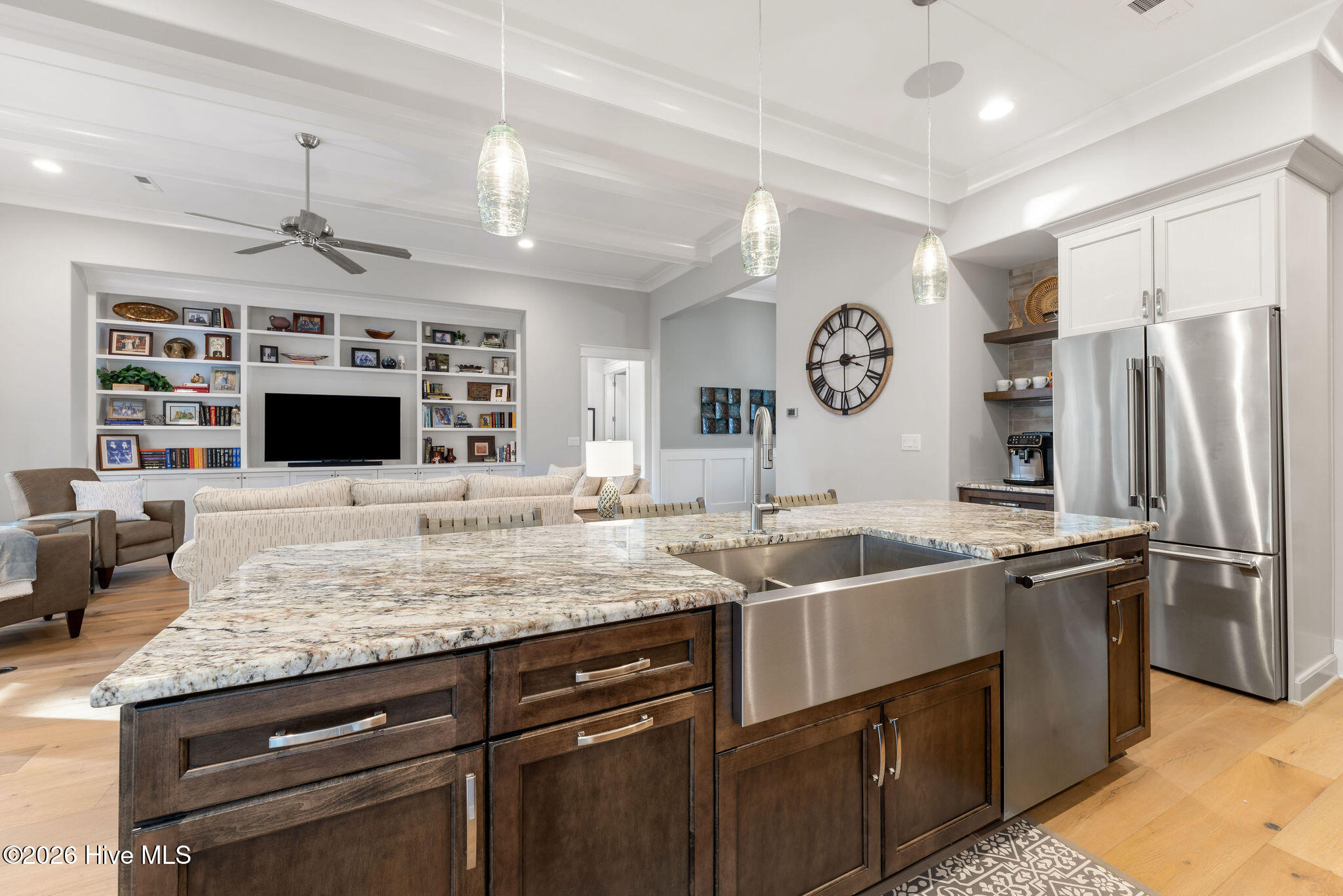 100552329 | Photo 17