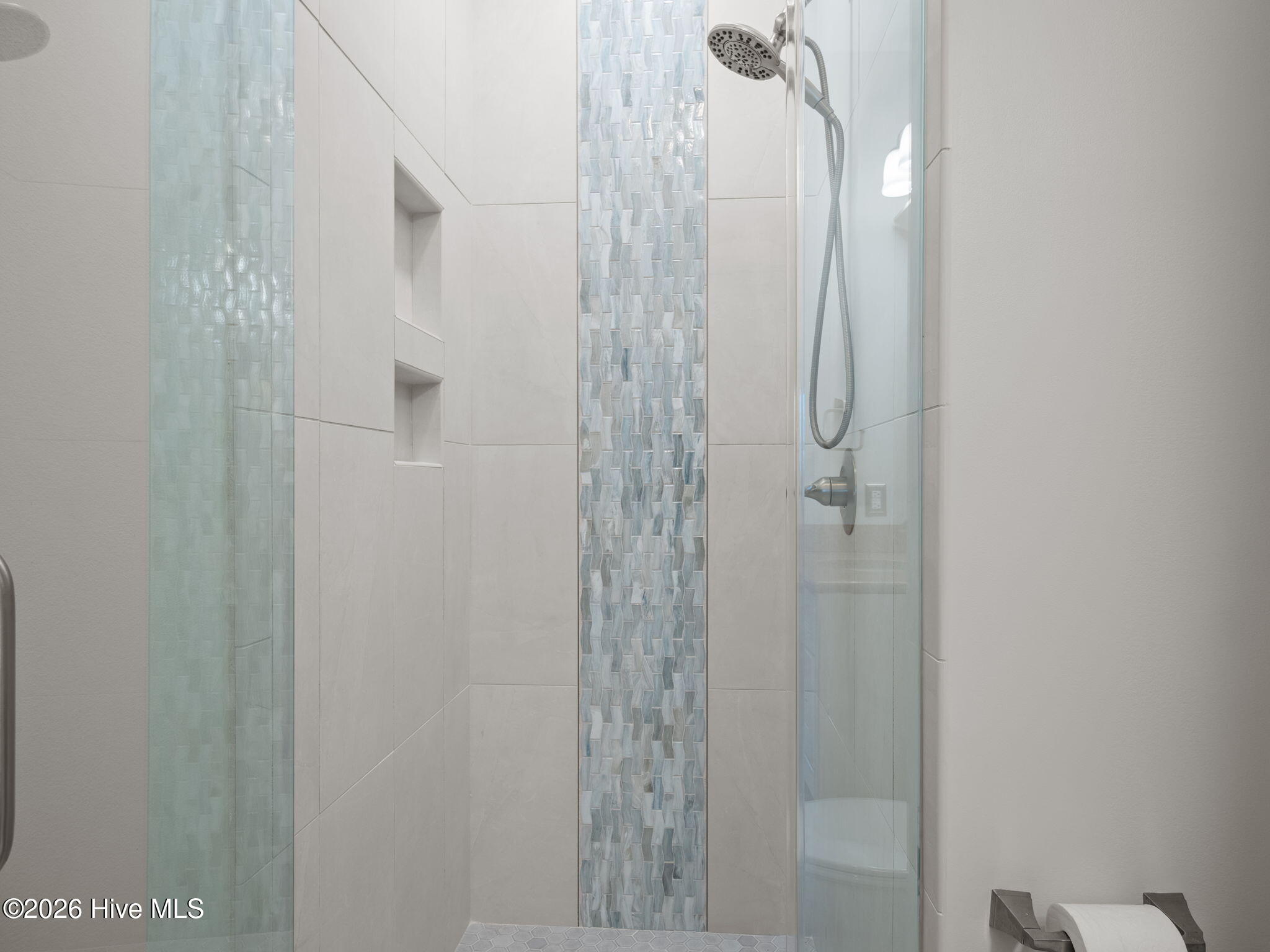 100552936 | Photo 18