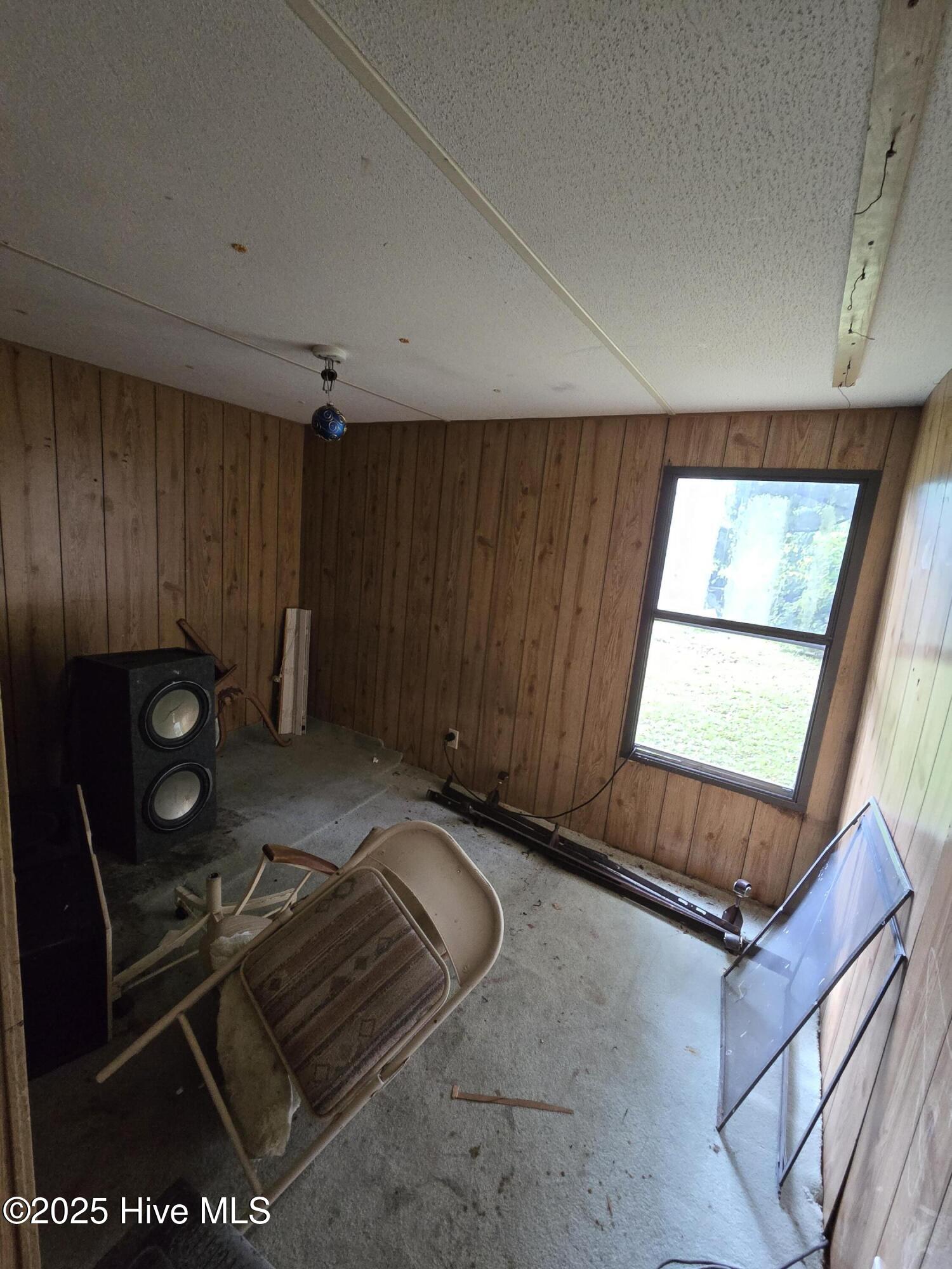 100531418 | Photo 22