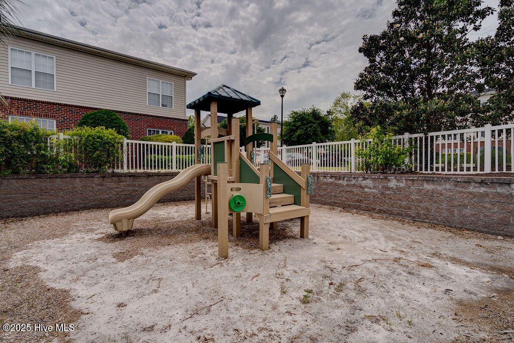 100517660 | Photo 26