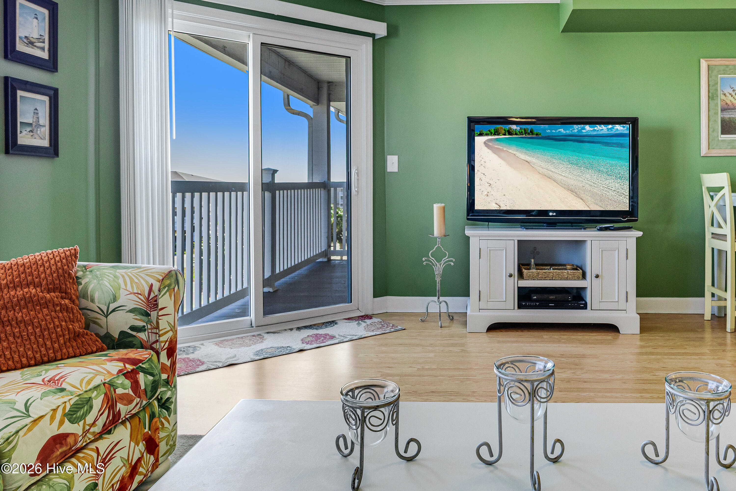 100548192 | Photo 20