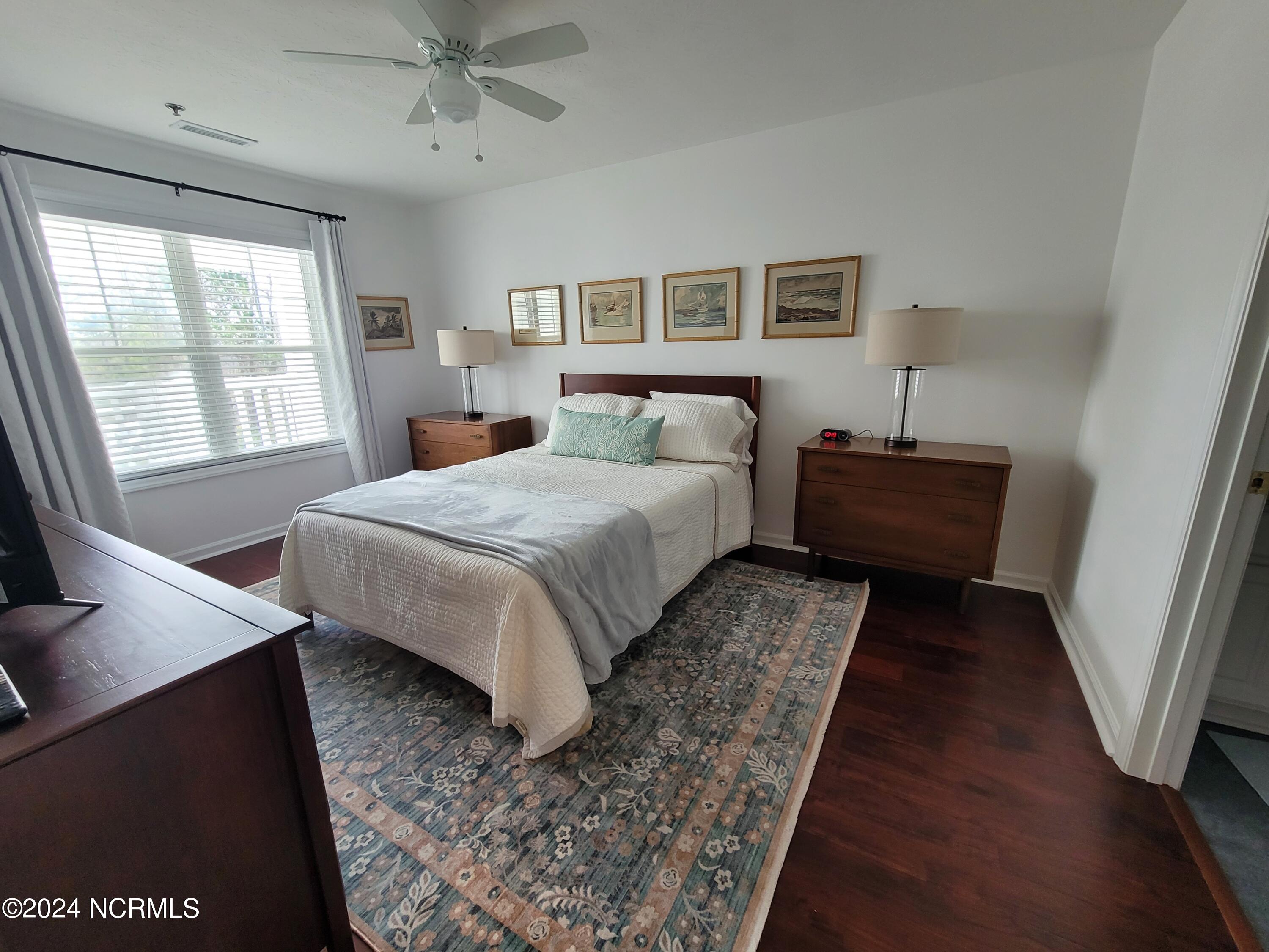 100565776 | Photo 18