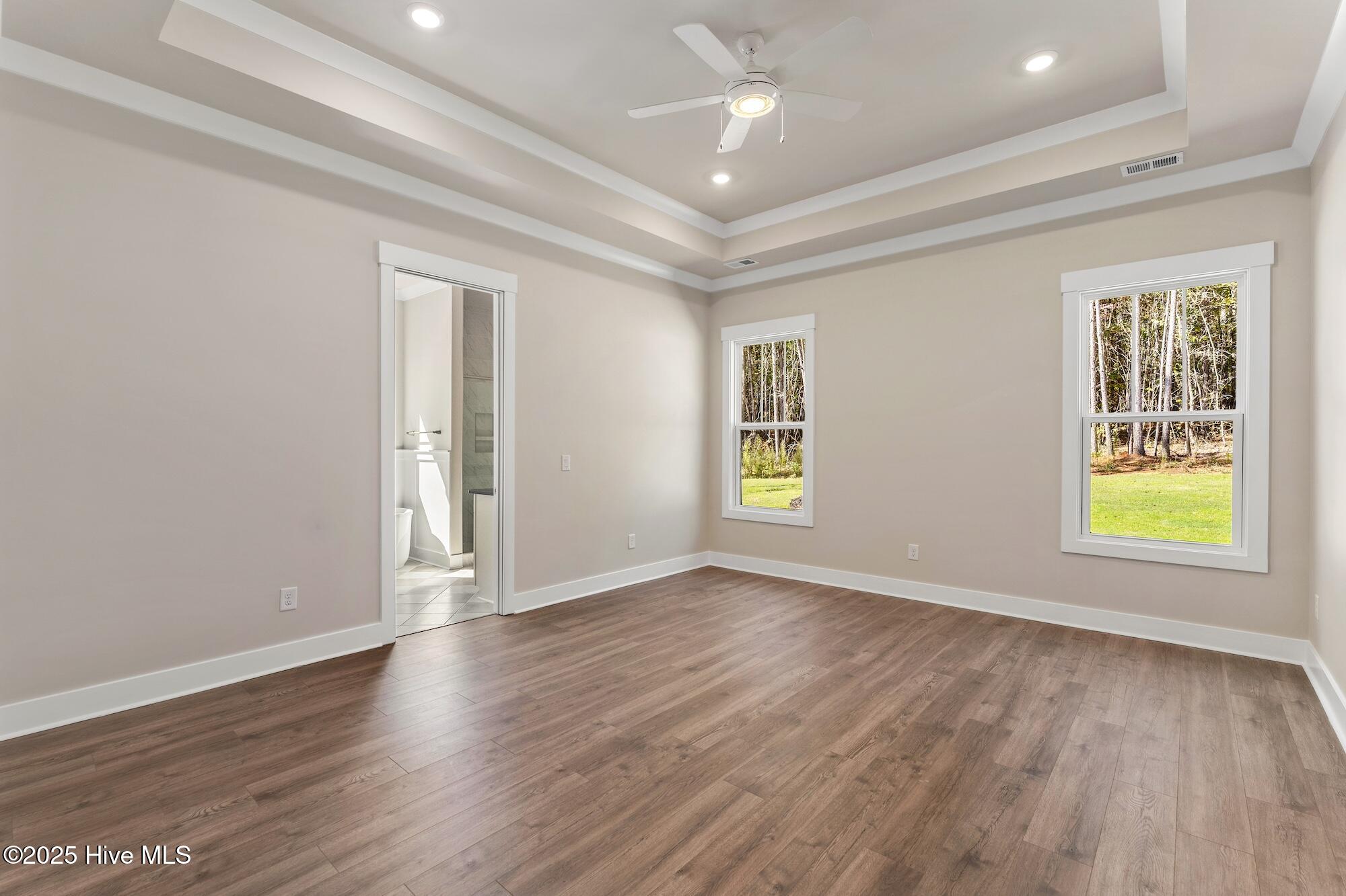 100542321 | Photo 17