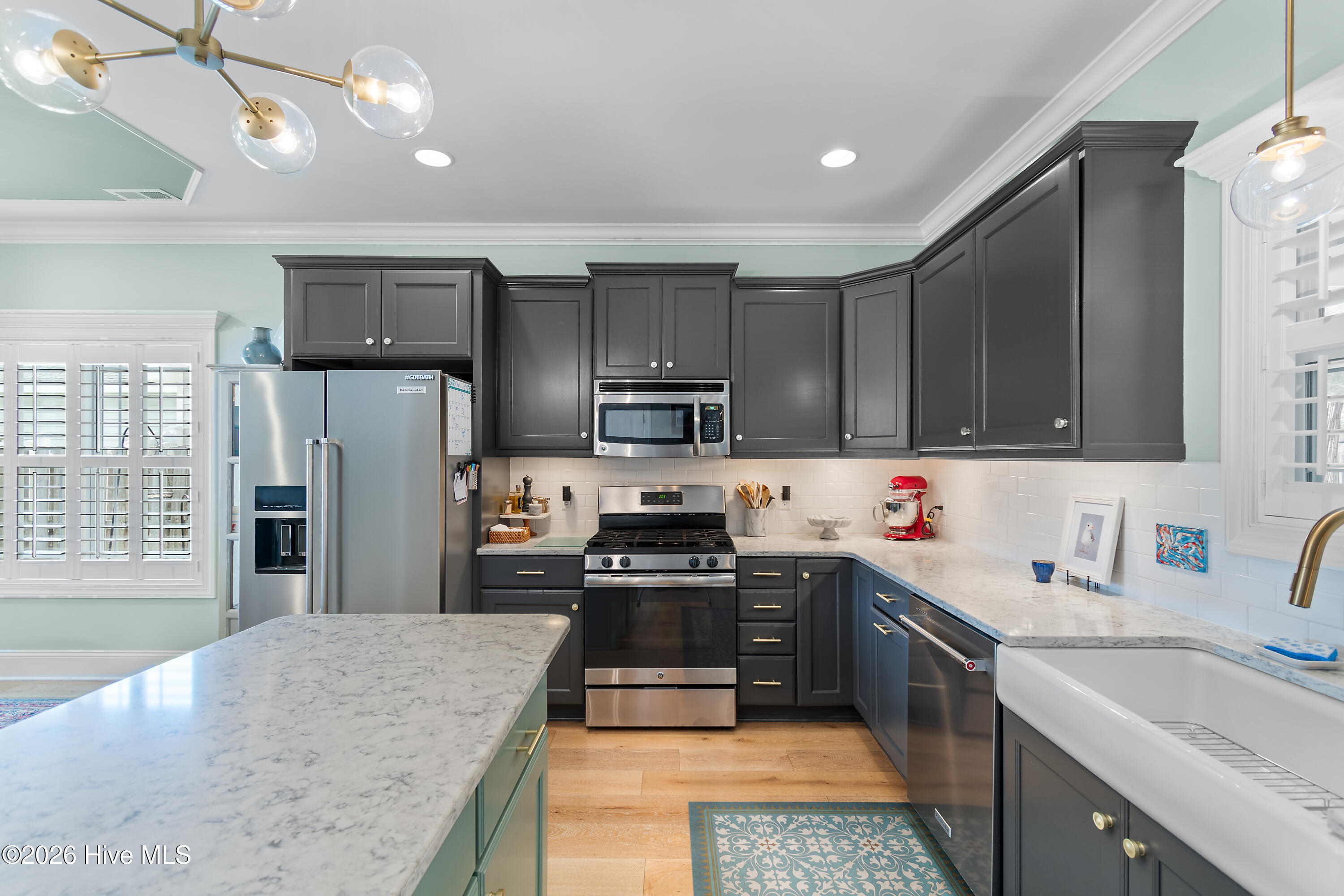 100566075 | Photo 19