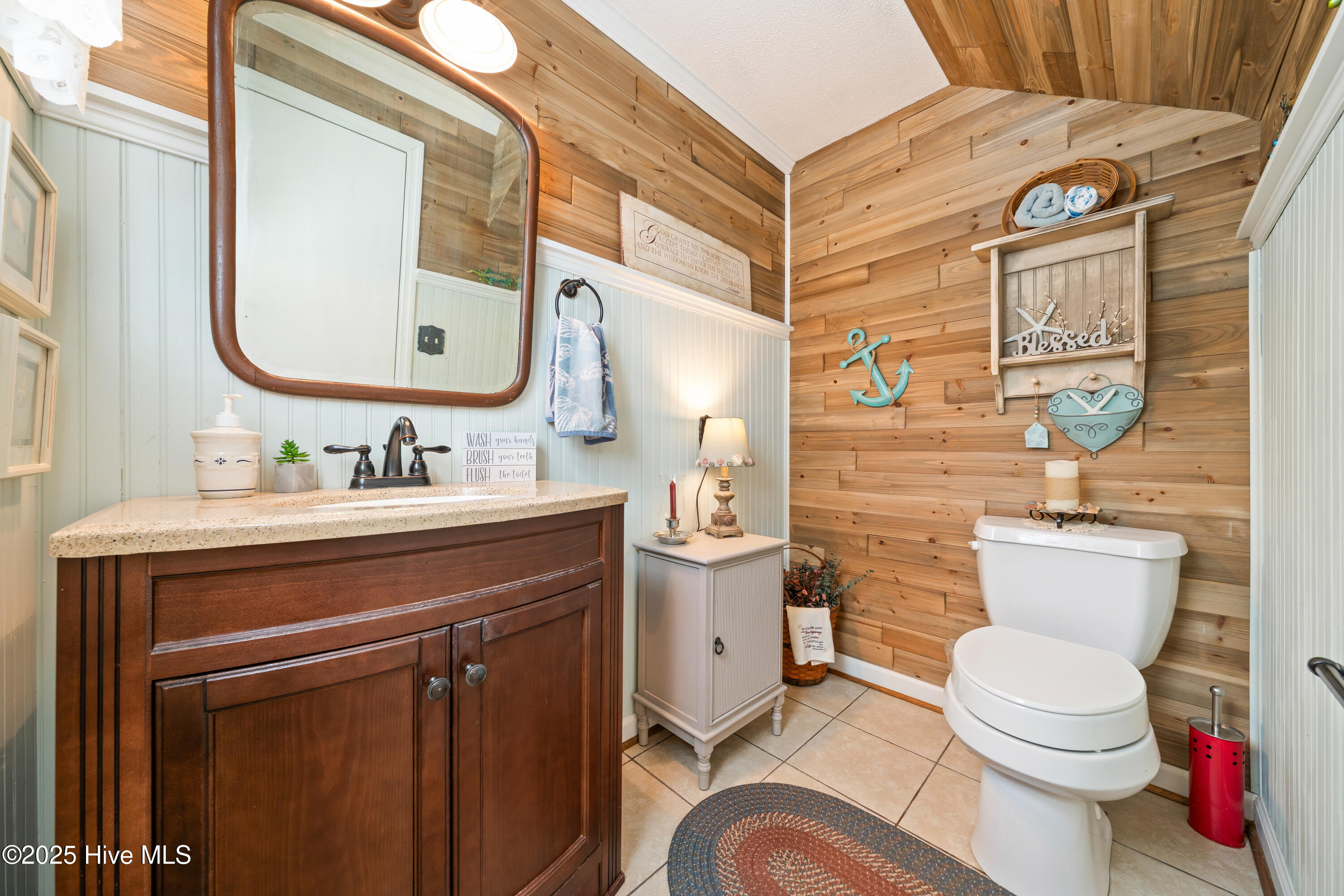 100557788 | Photo 63