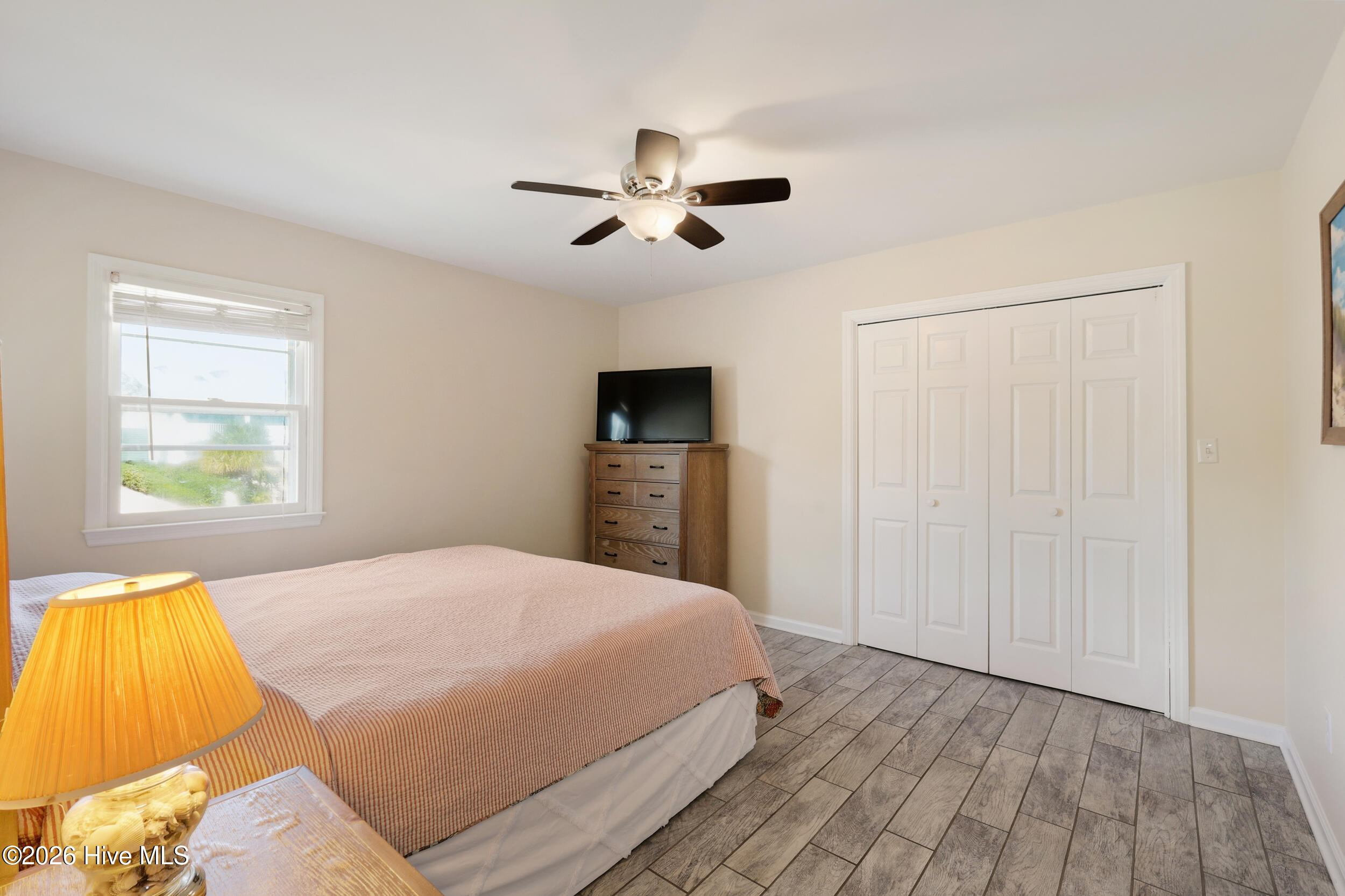 100561472 | Photo 35