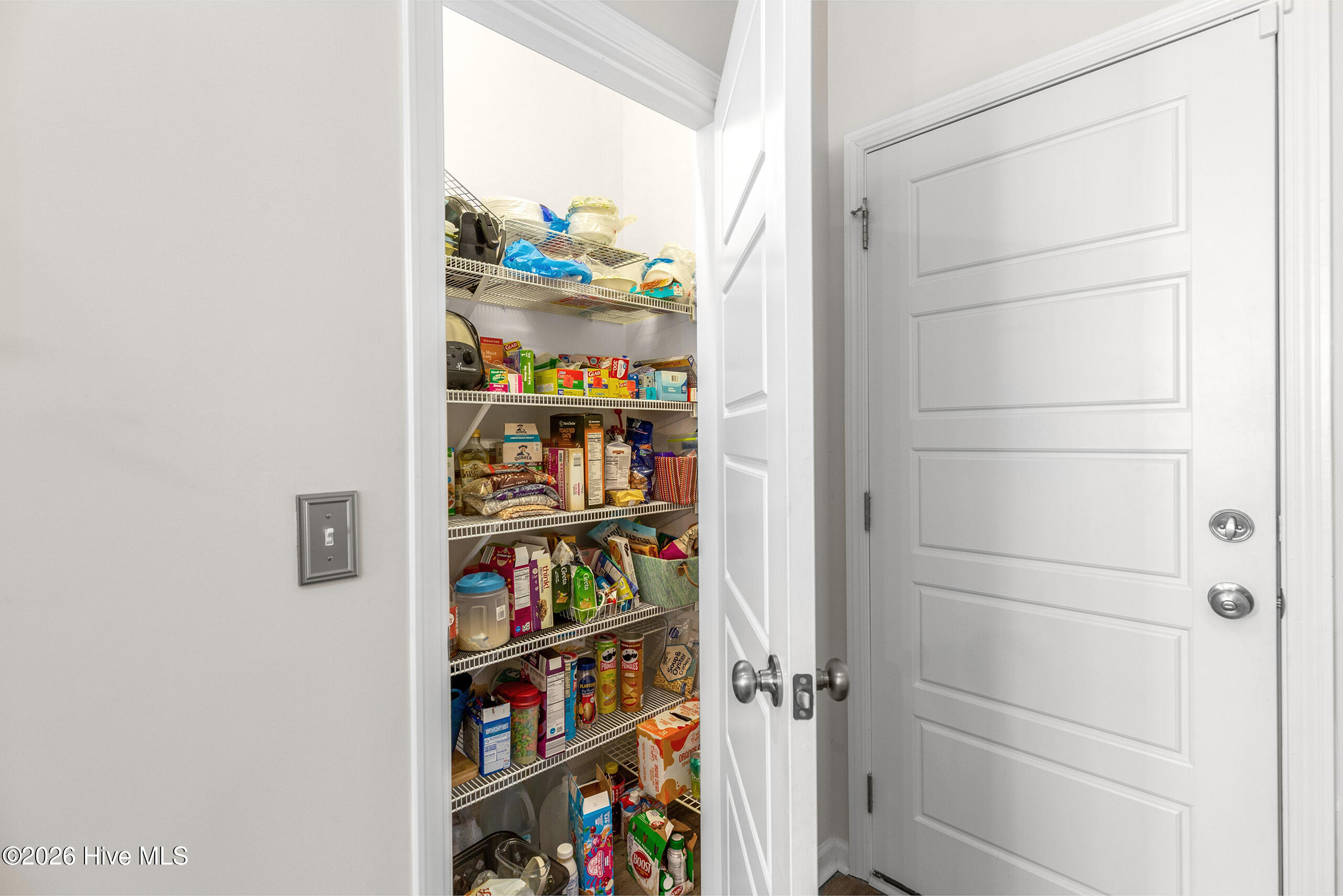 100557607 | Photo 18