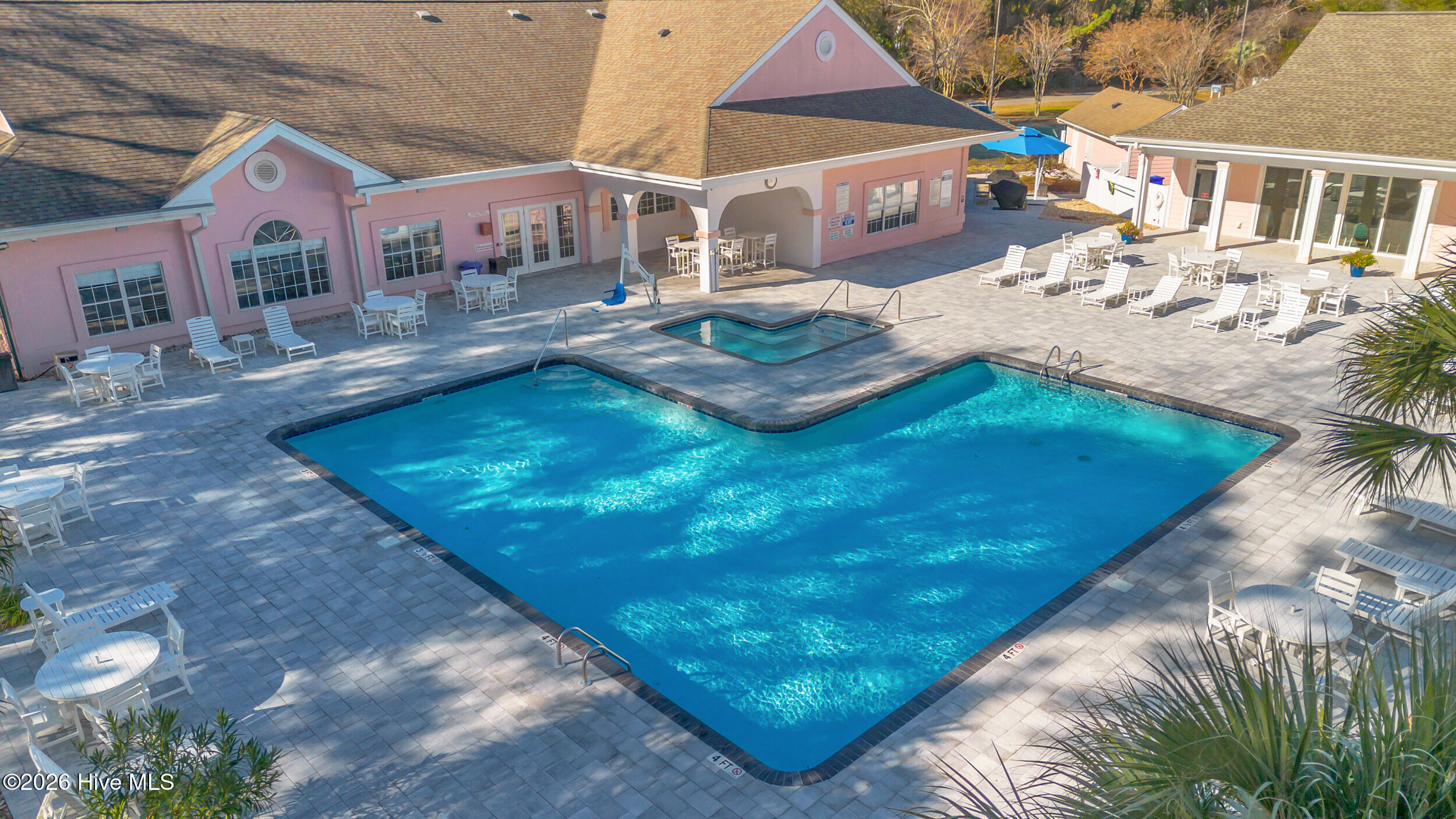 100564154 | Photo 69