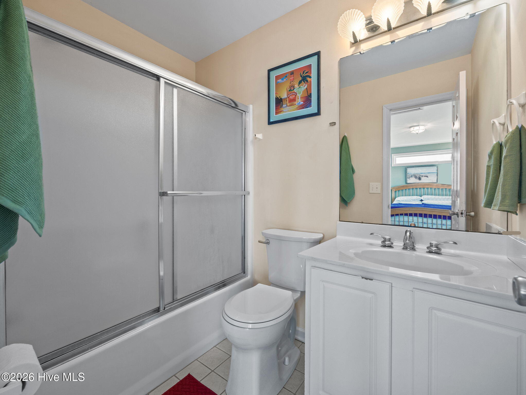 100564989 | Photo 33