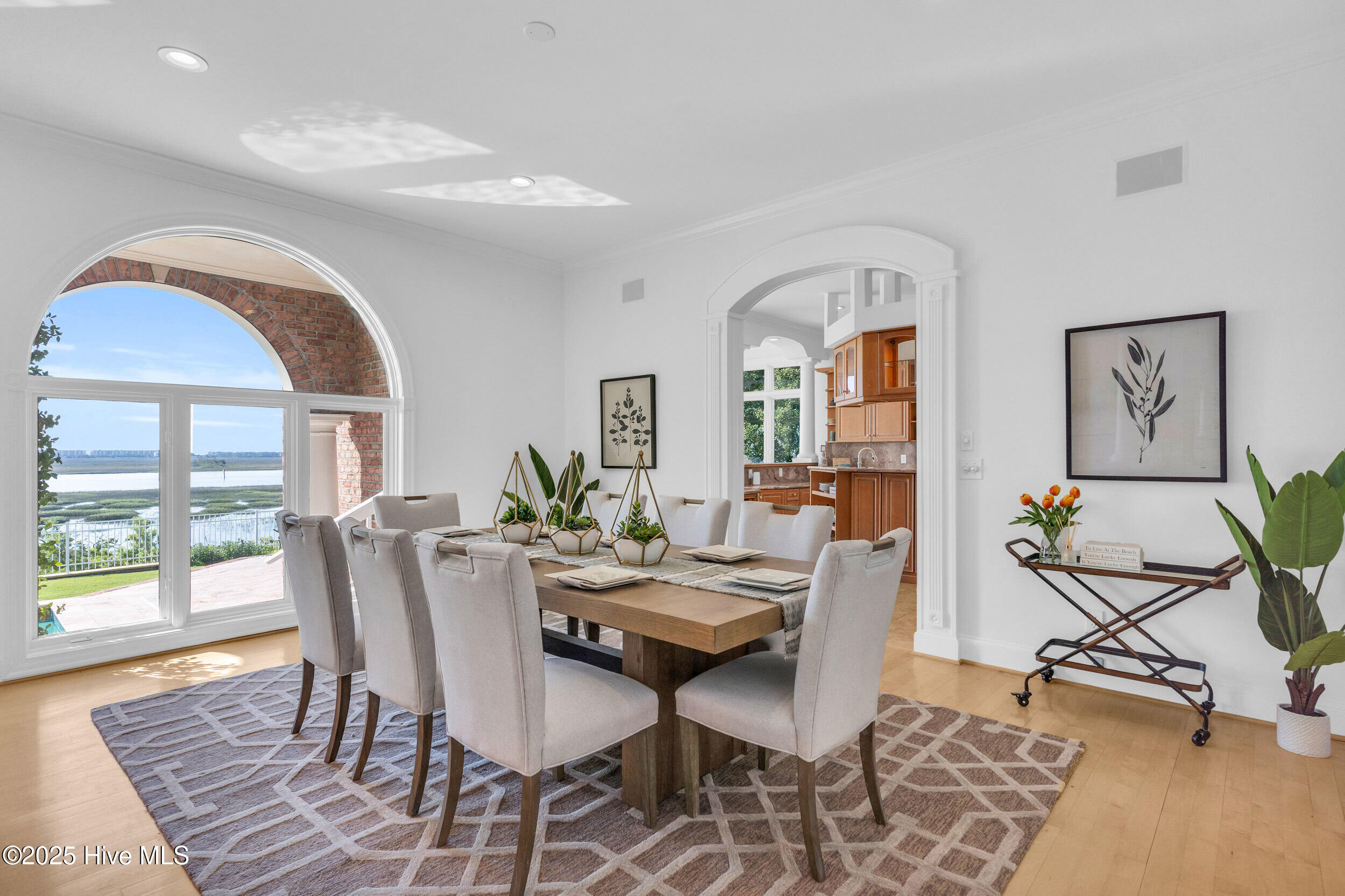 100505592 | Photo 18