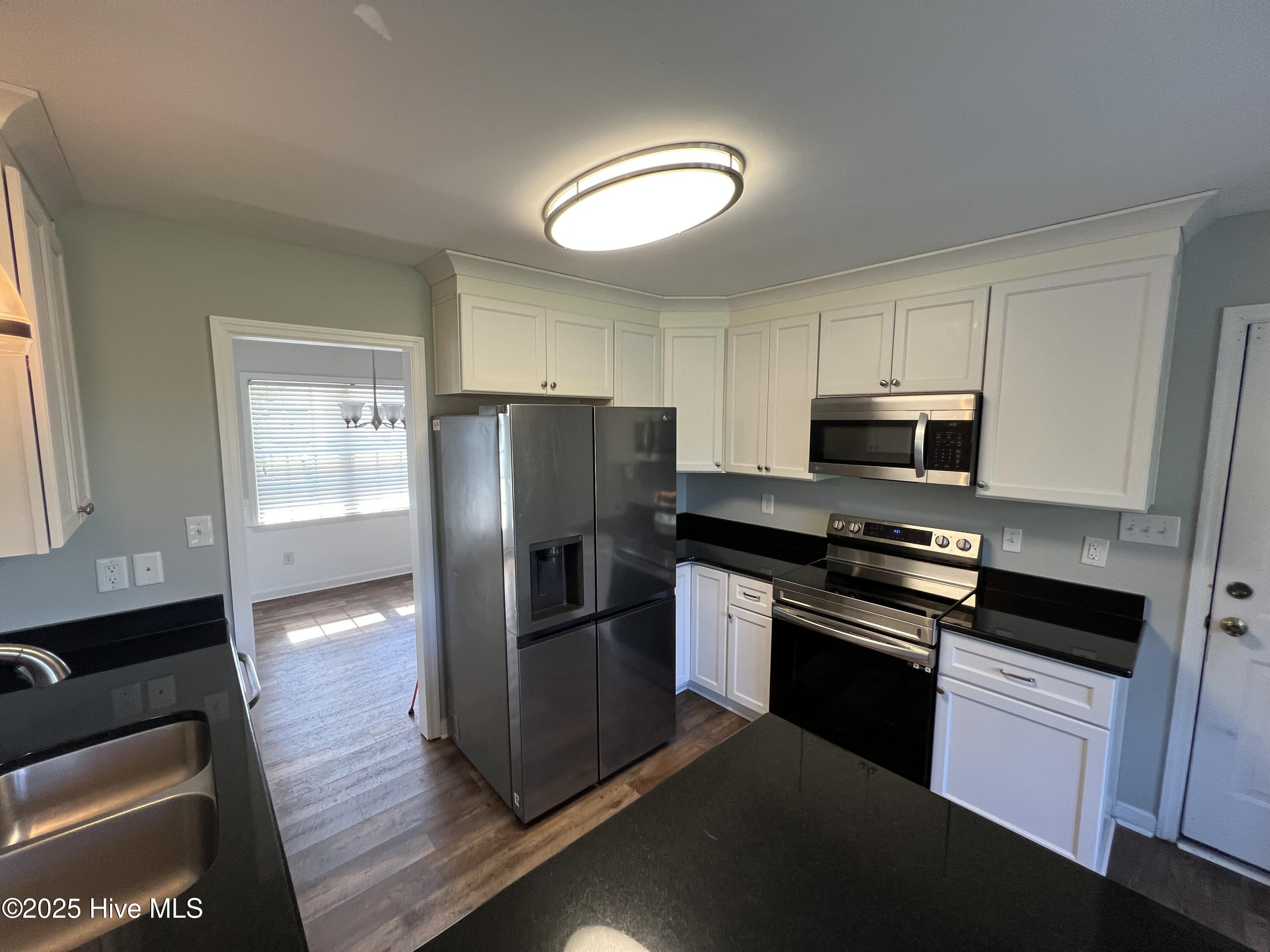 100528516 | Photo 33