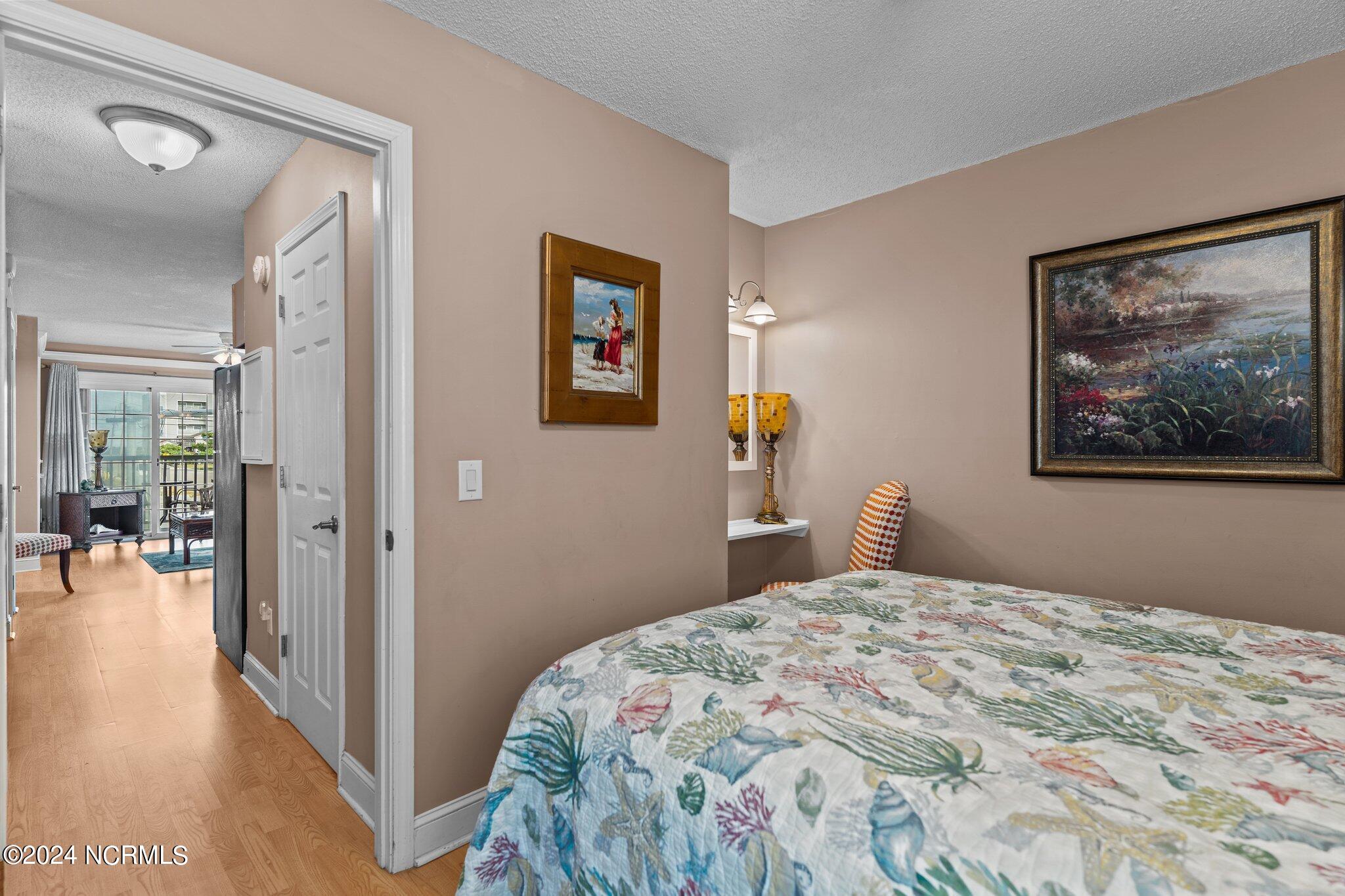 100523190 | Photo 16