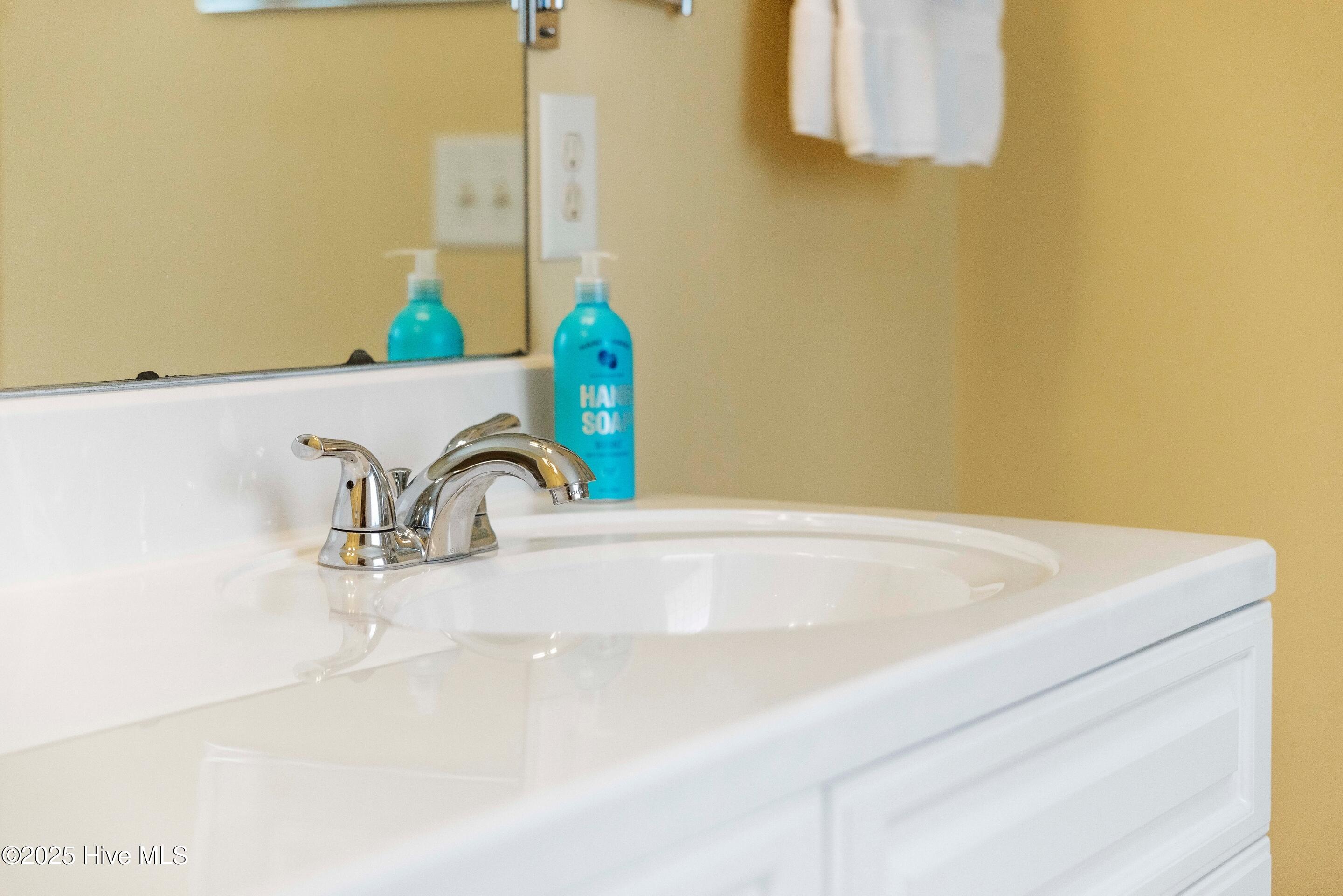 100514713 | Photo 50