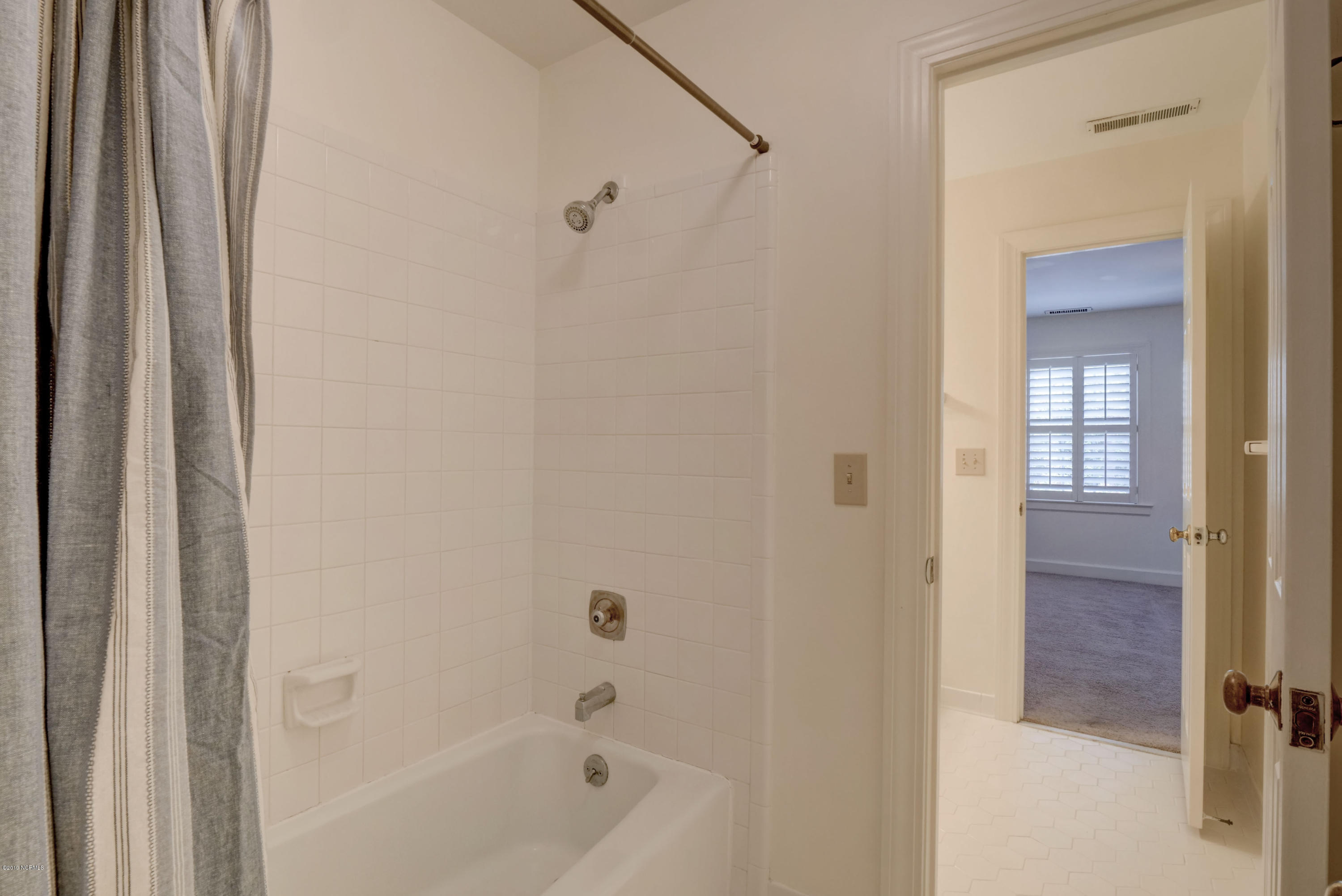 2724 Oleander Dr (20)