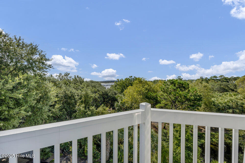 100531490 | Photo 56