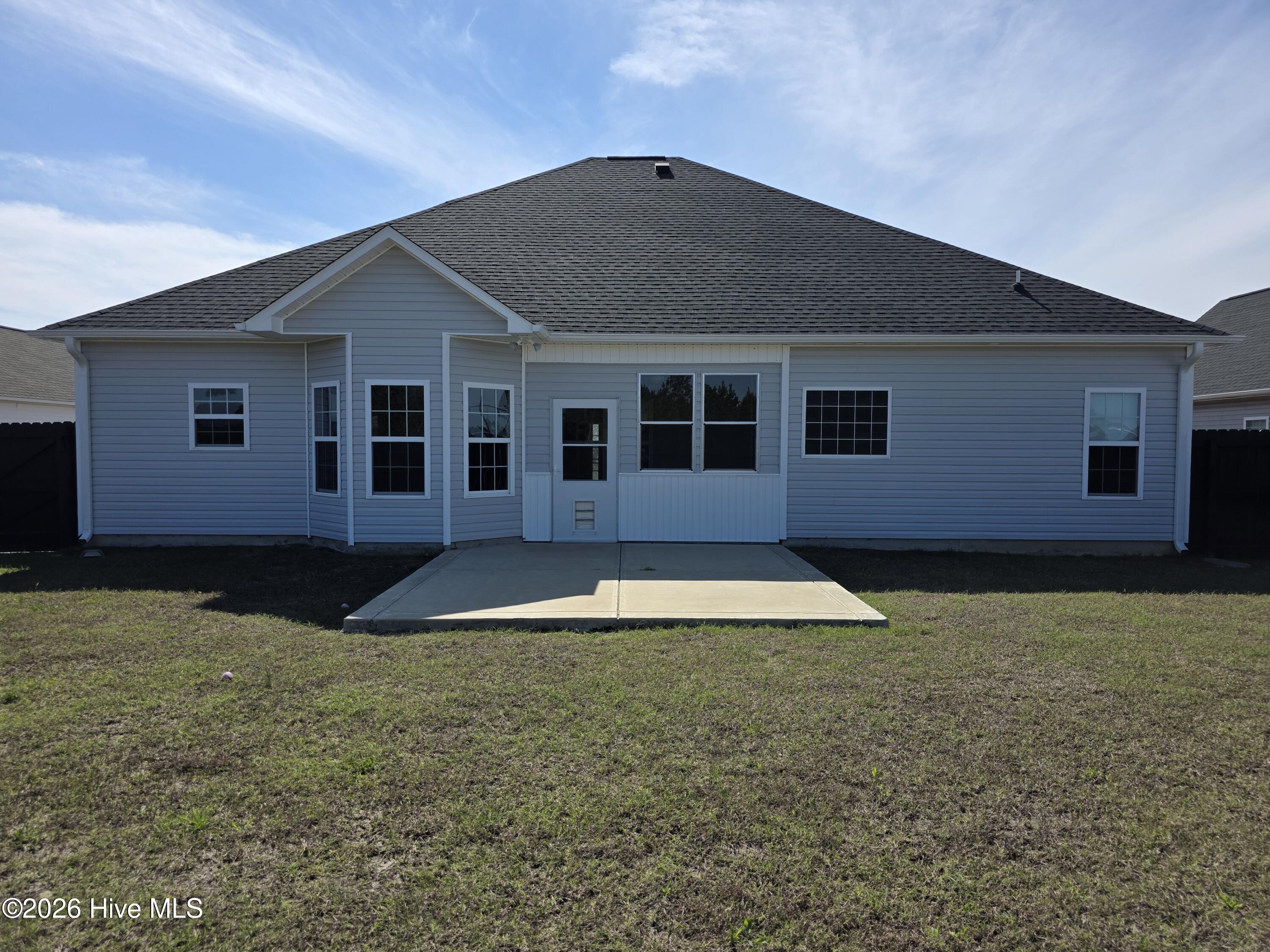 100562306 | Photo 23