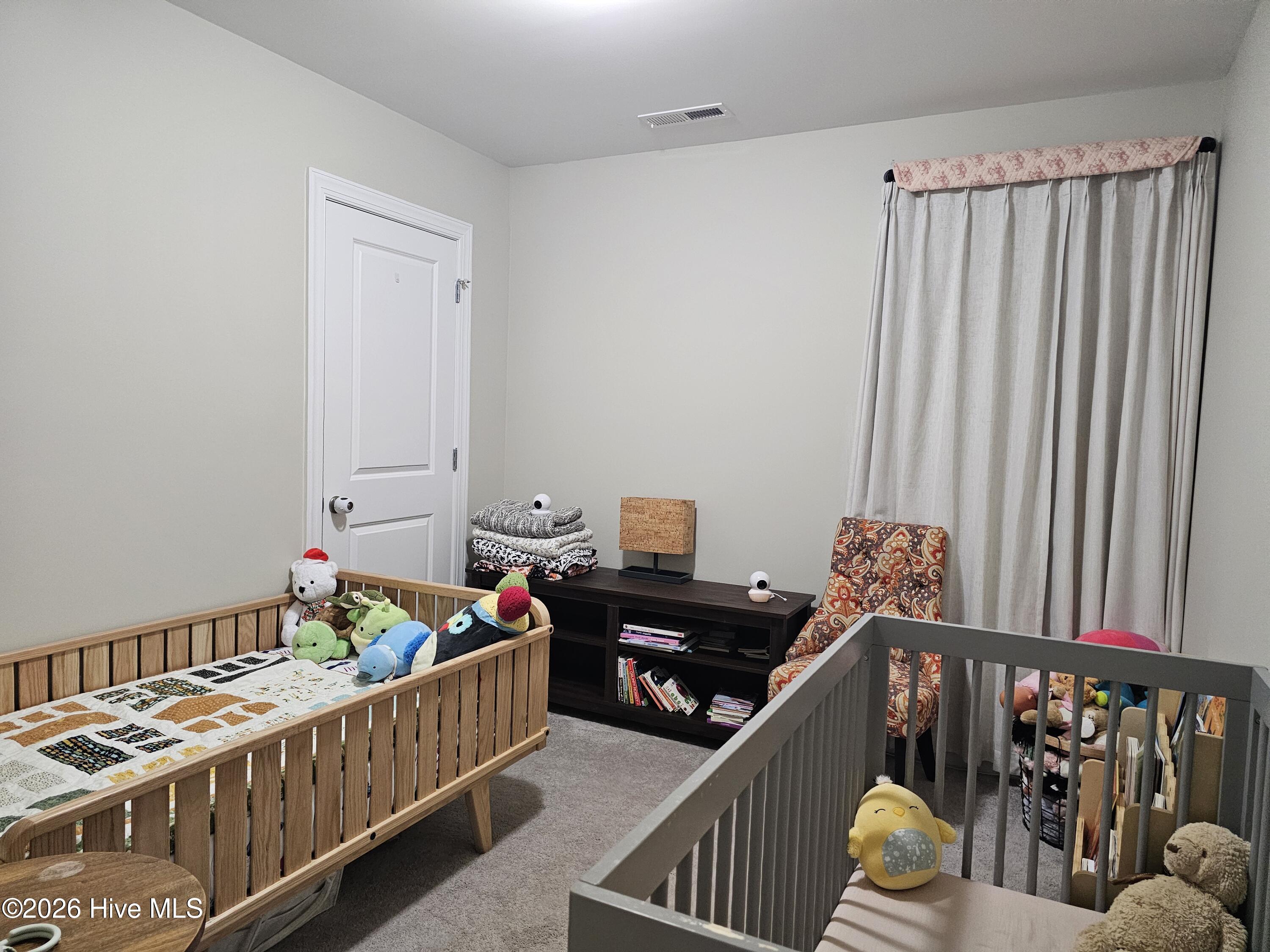 100561963 | Photo 17