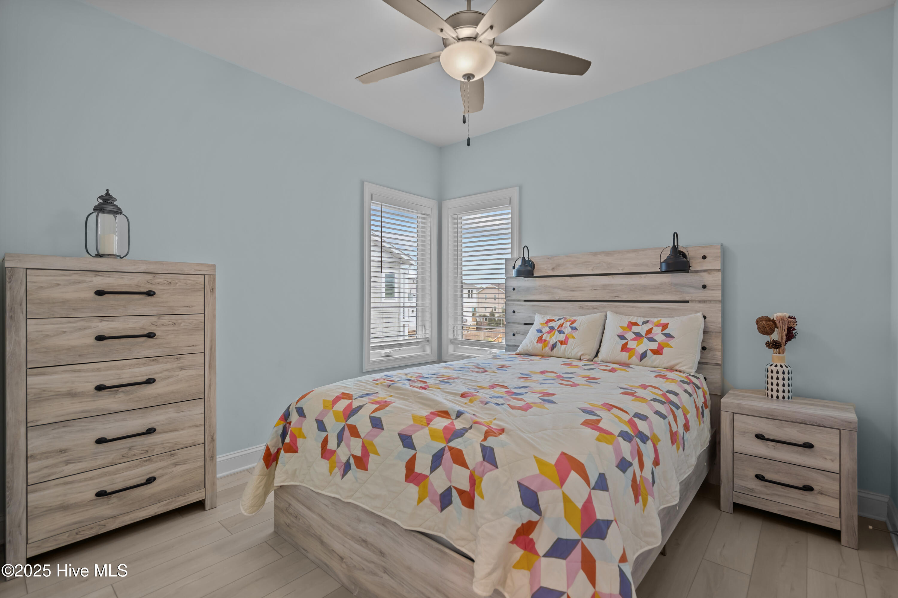 100517488 | Photo 28