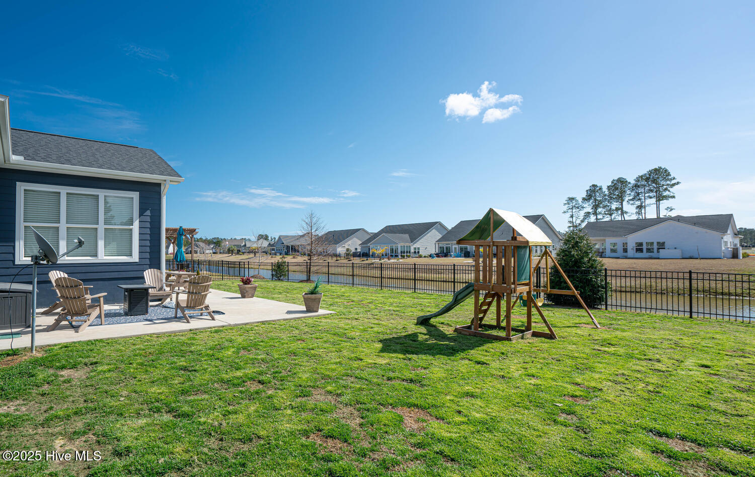 100547229 | Photo 50