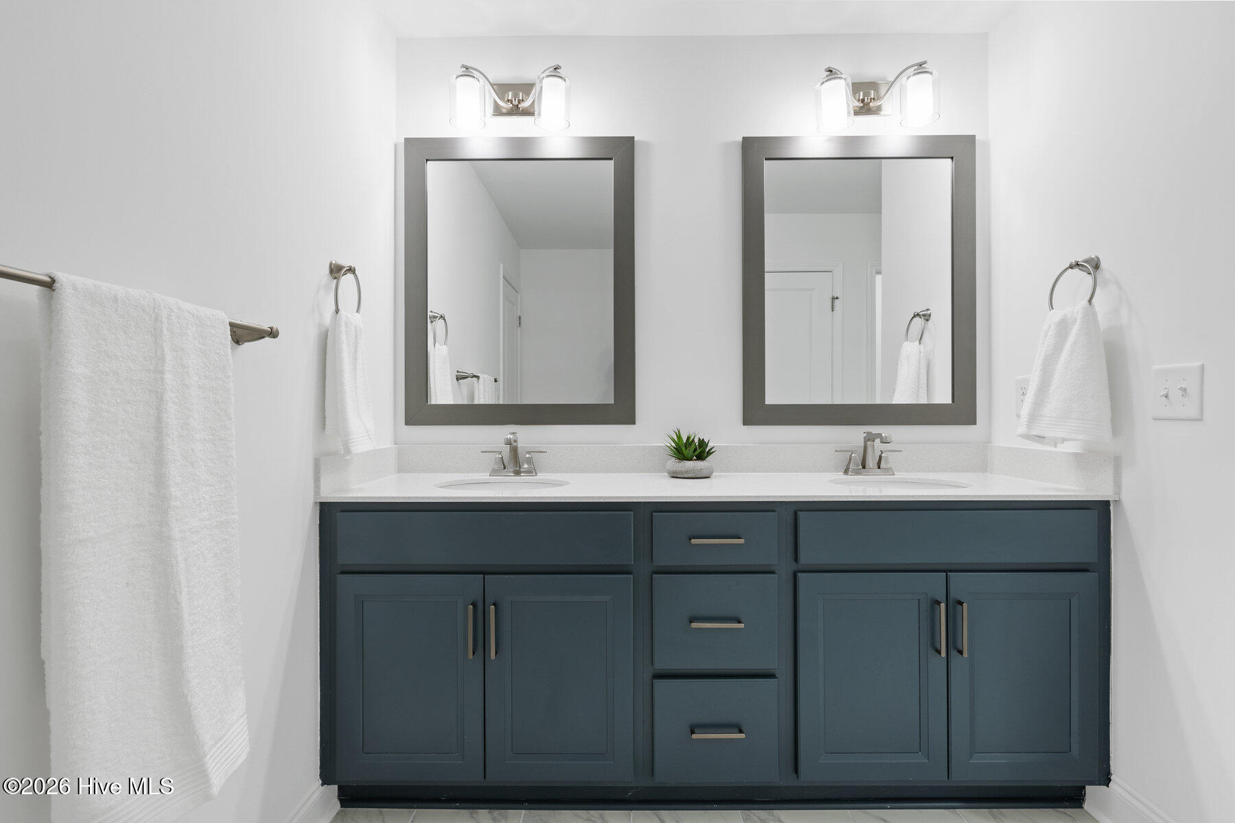 100547482 | Photo 41