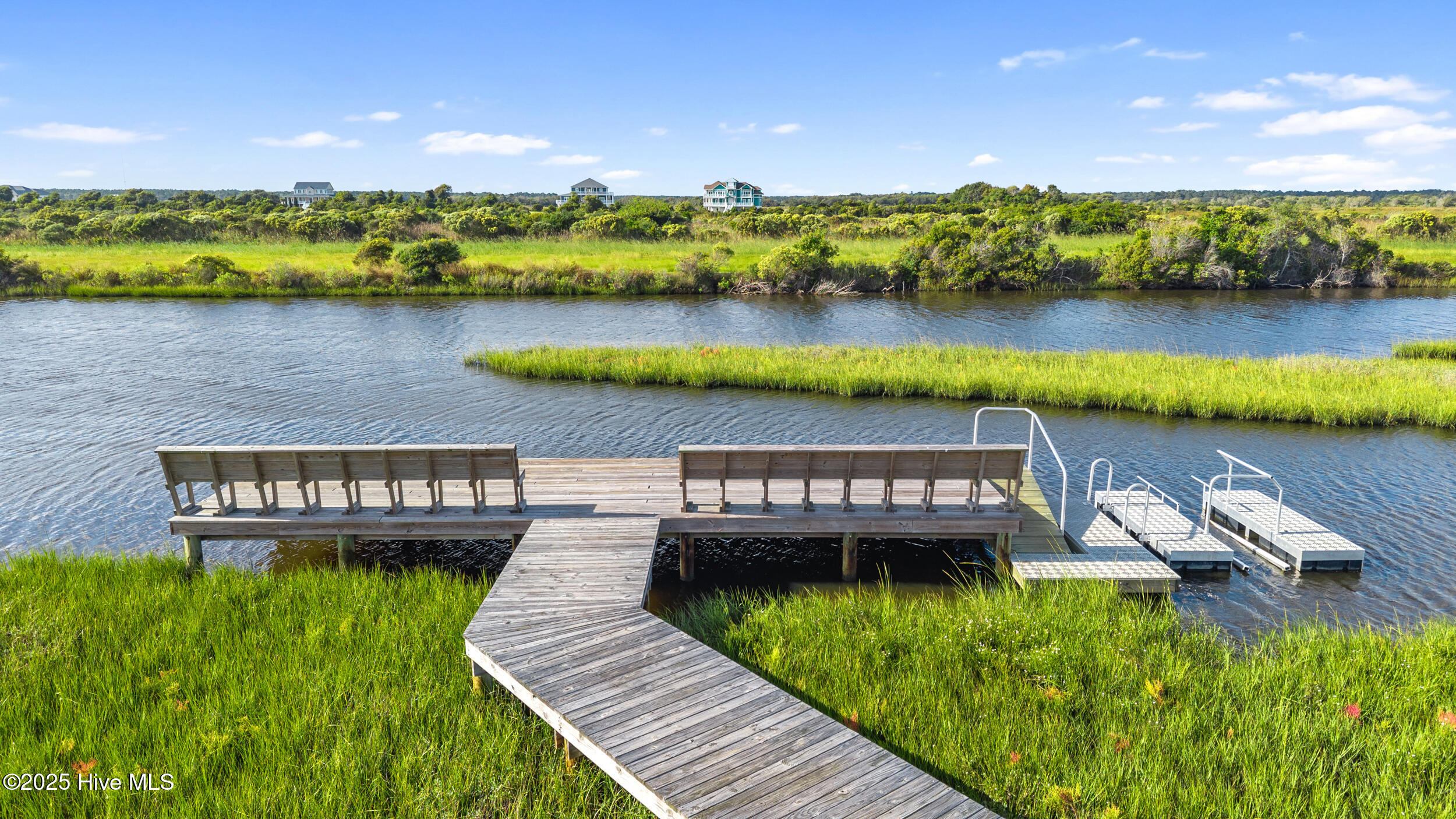 100534719 | Photo 12