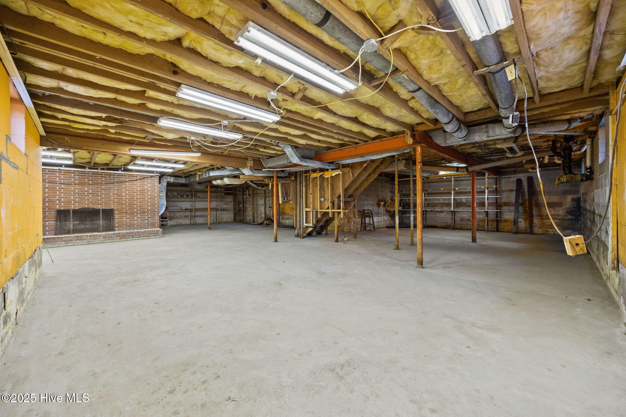 100544163 | Photo 34