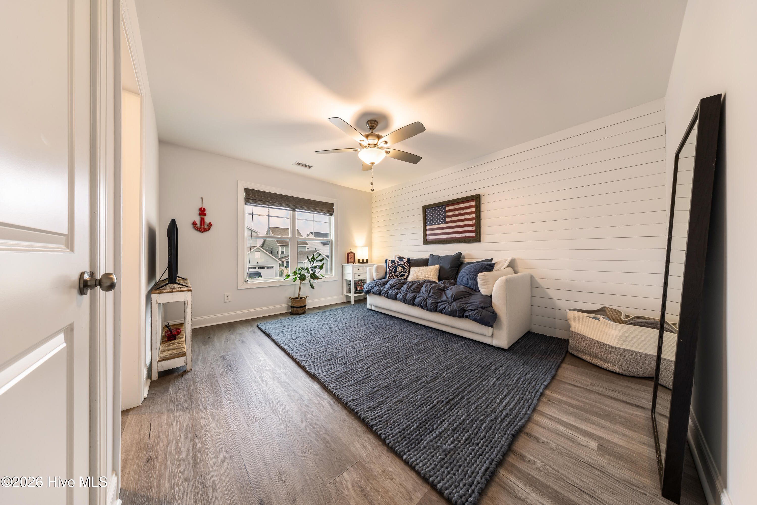 100558472 | Photo 25