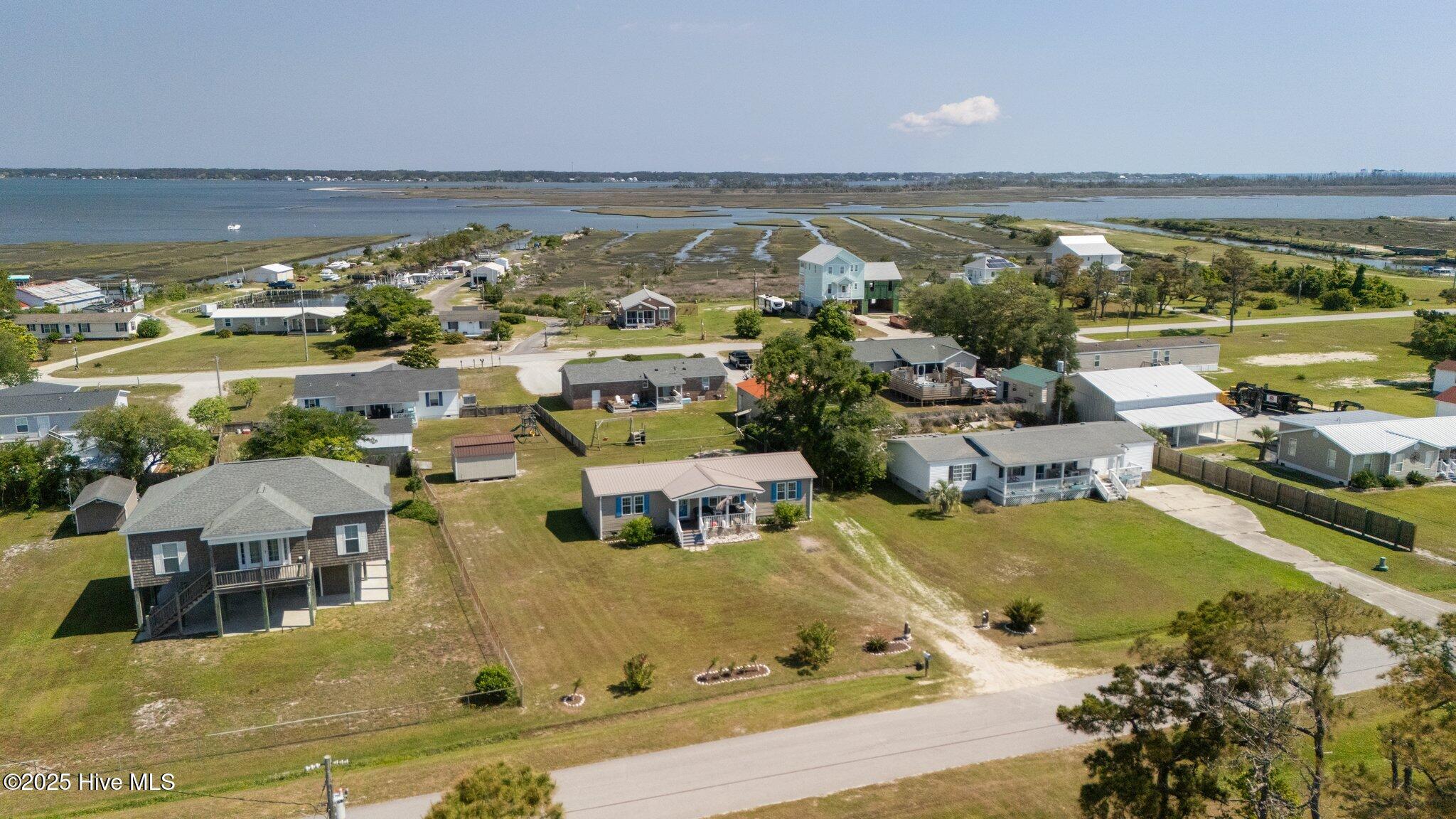 139 Diamond City Drive, Harkers Island, NC, 28531
