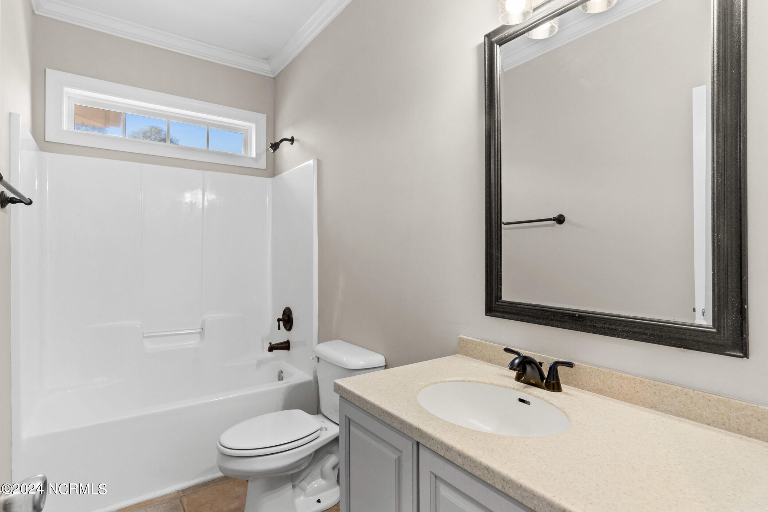 100564899 | Photo 21