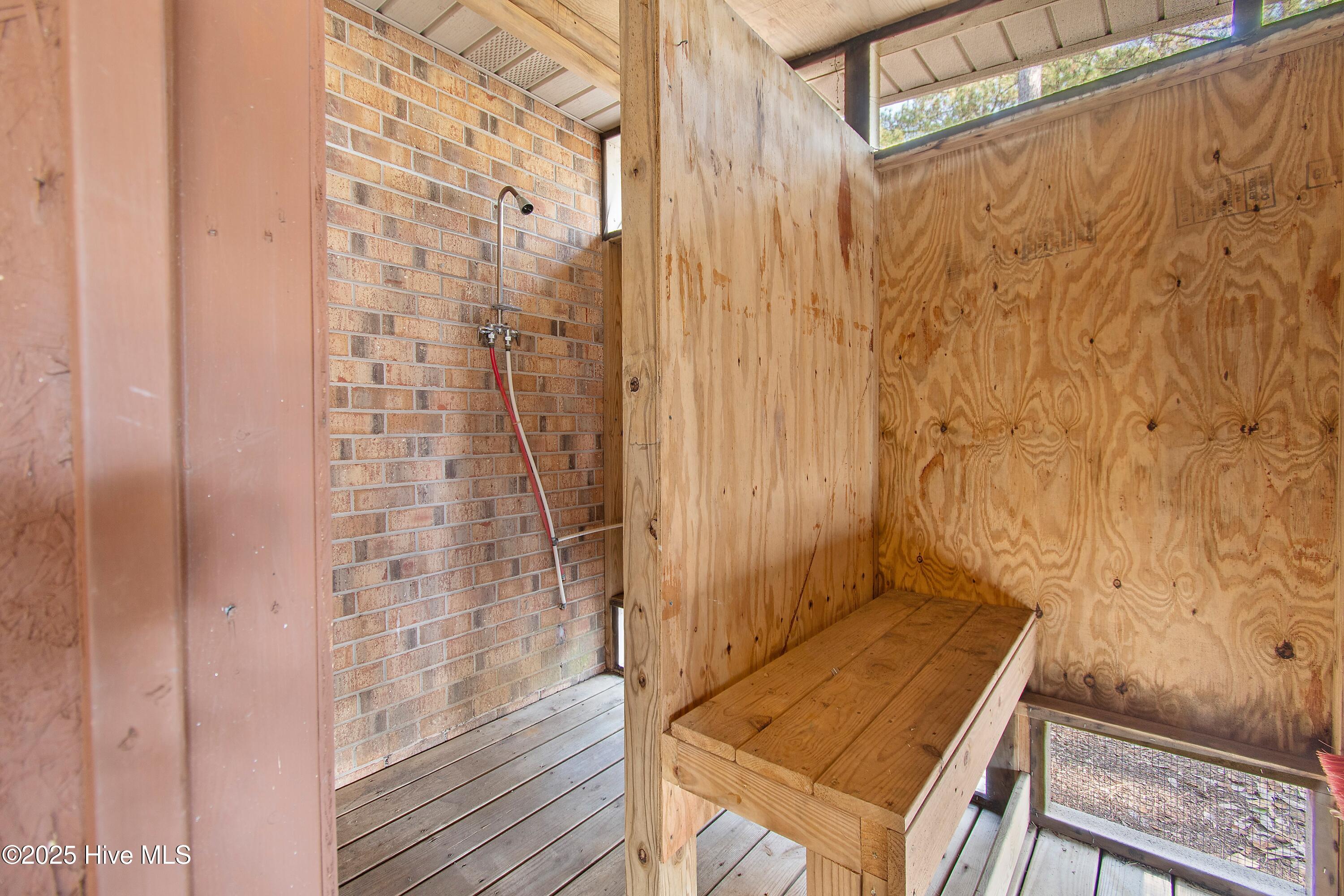 100542544 | Photo 26