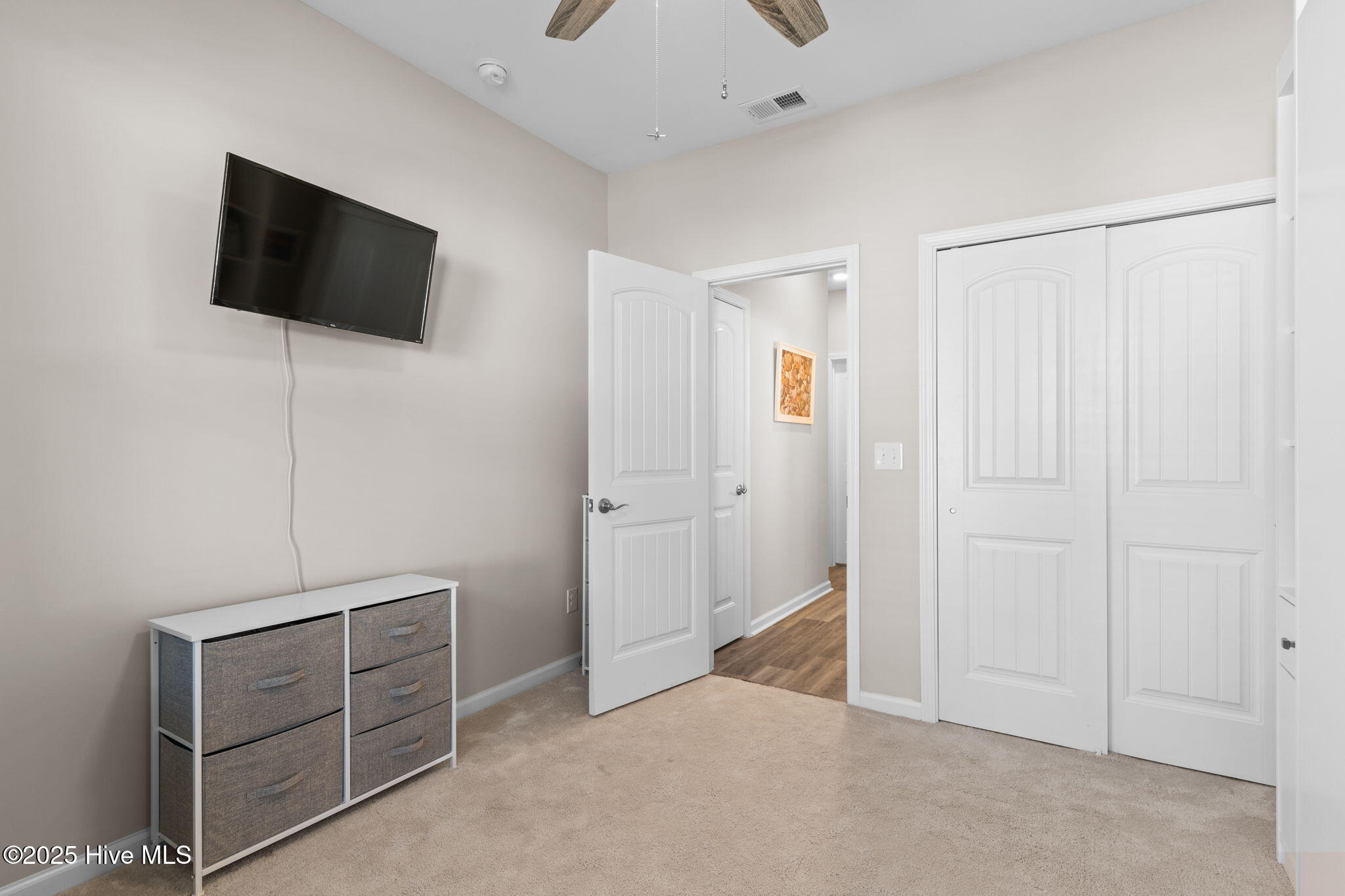 100535232 | Photo 32