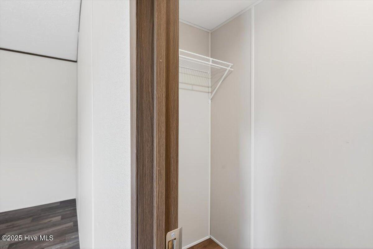 100544292 | Photo 44