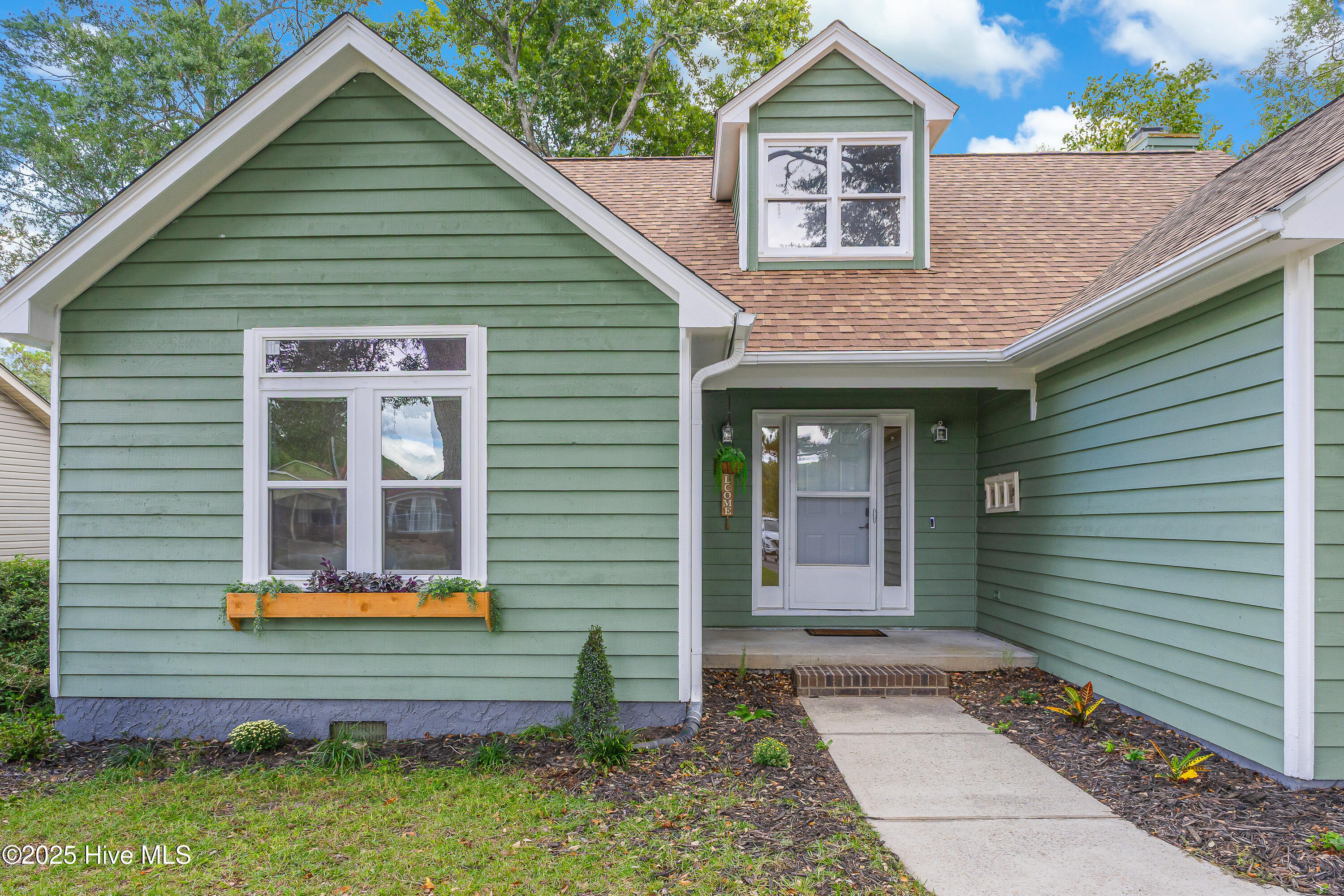 704 Shoreline Drive E, Sunset Beach, NC 28468 – photo 2: 704 Shoreline-4