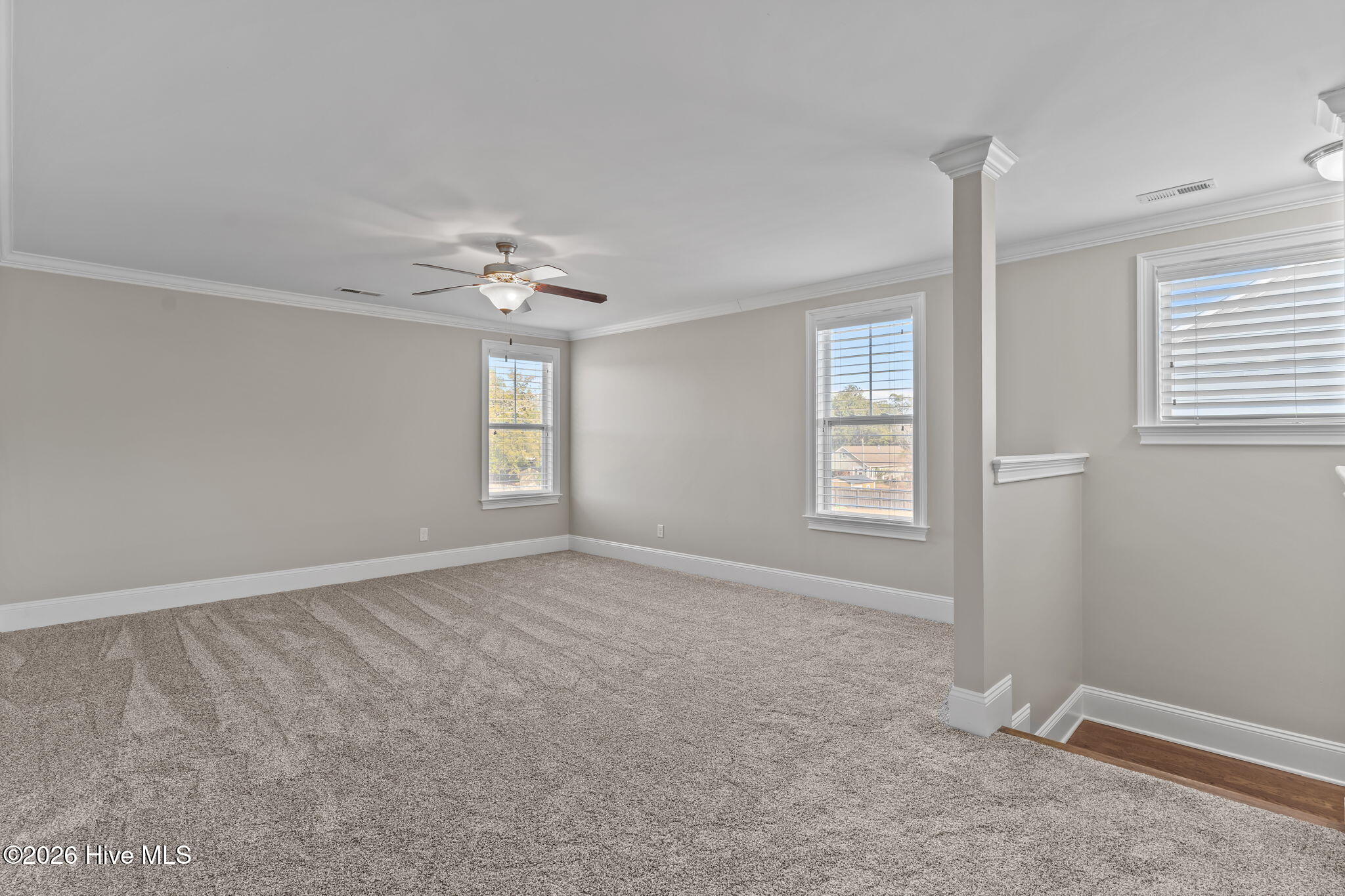 100555692 | Photo 23