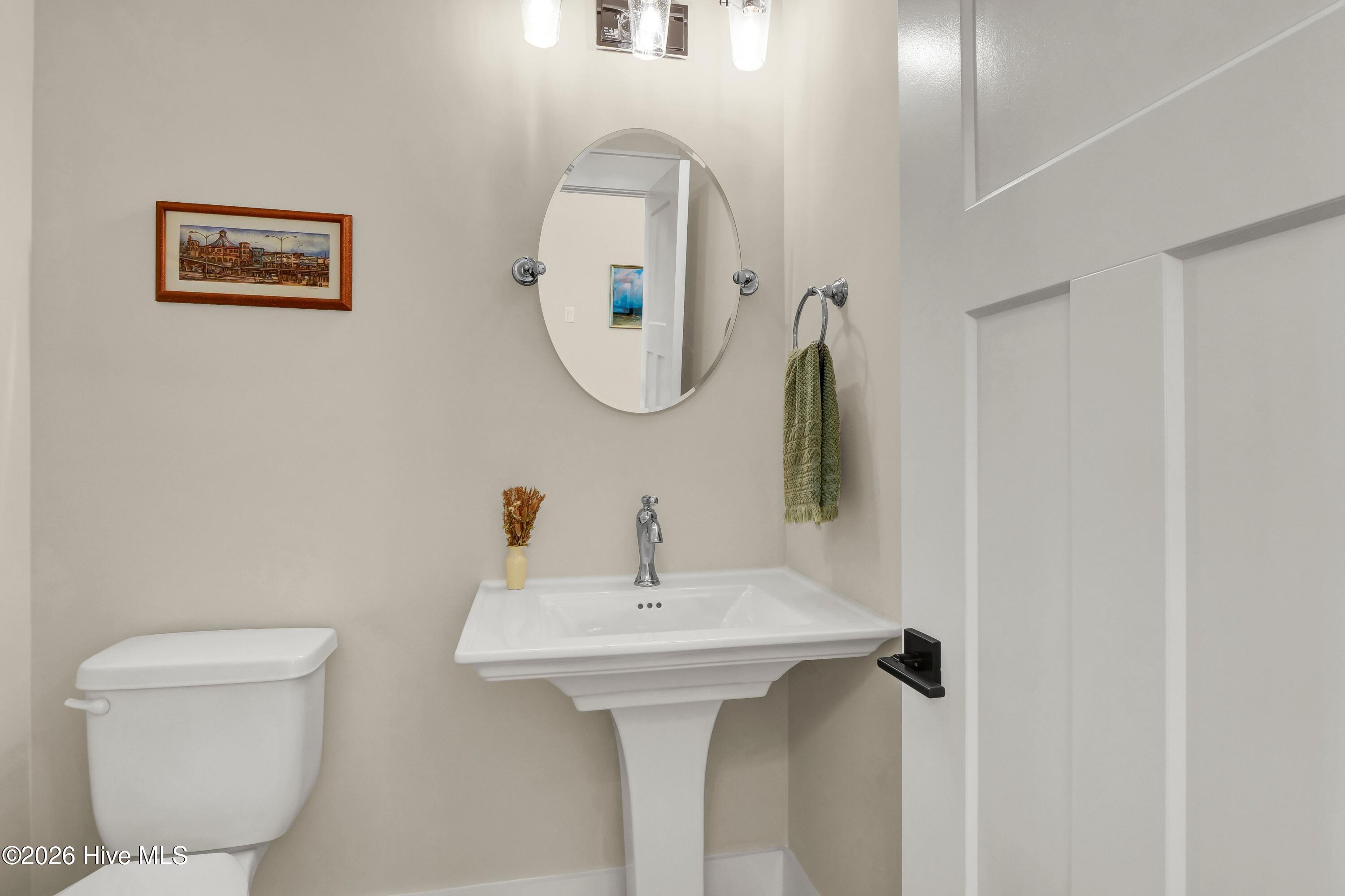 100566298 | Photo 12