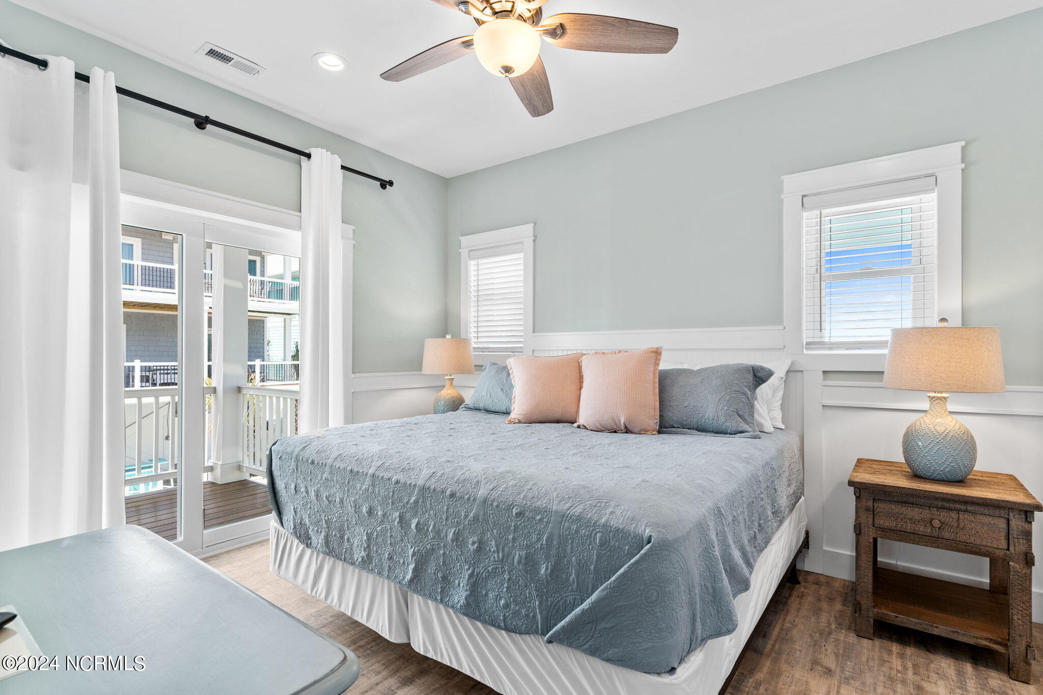 445 E Third Street, Ocean Isle Beach, NC 28469 – photo 21: kahunaphoto.com (18 of 23)