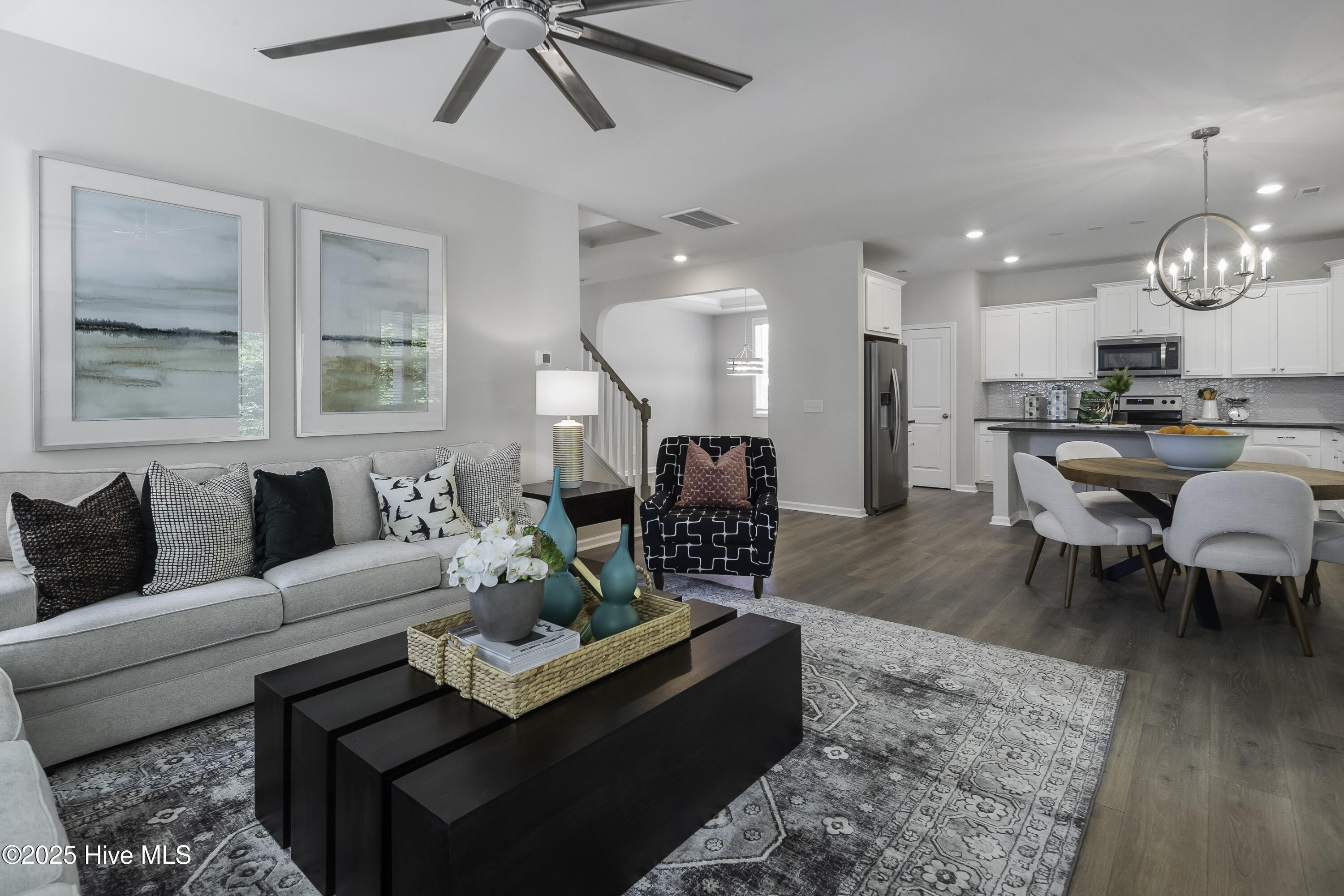 100522171 | Photo 19