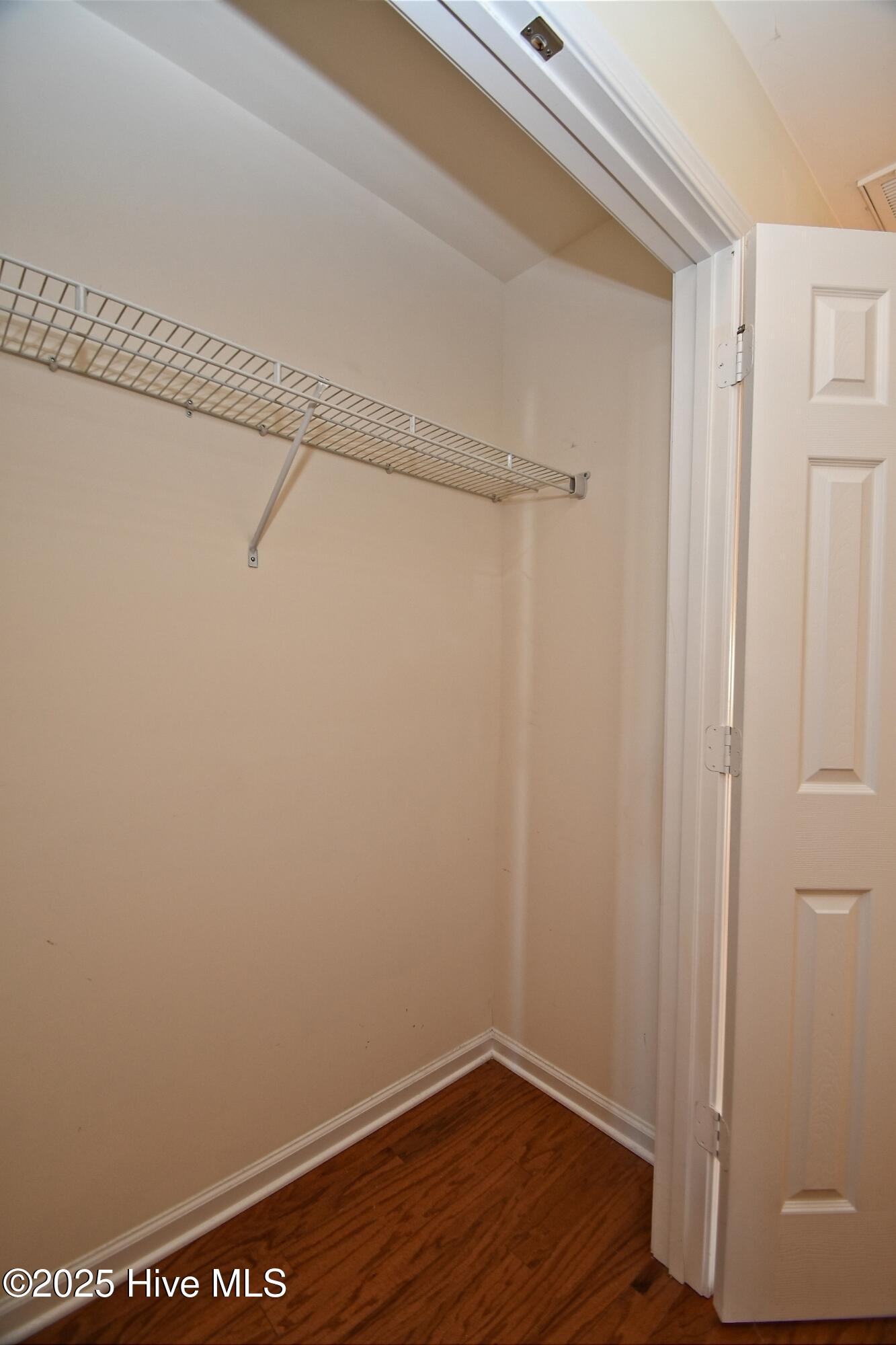 100538735 | Photo 13