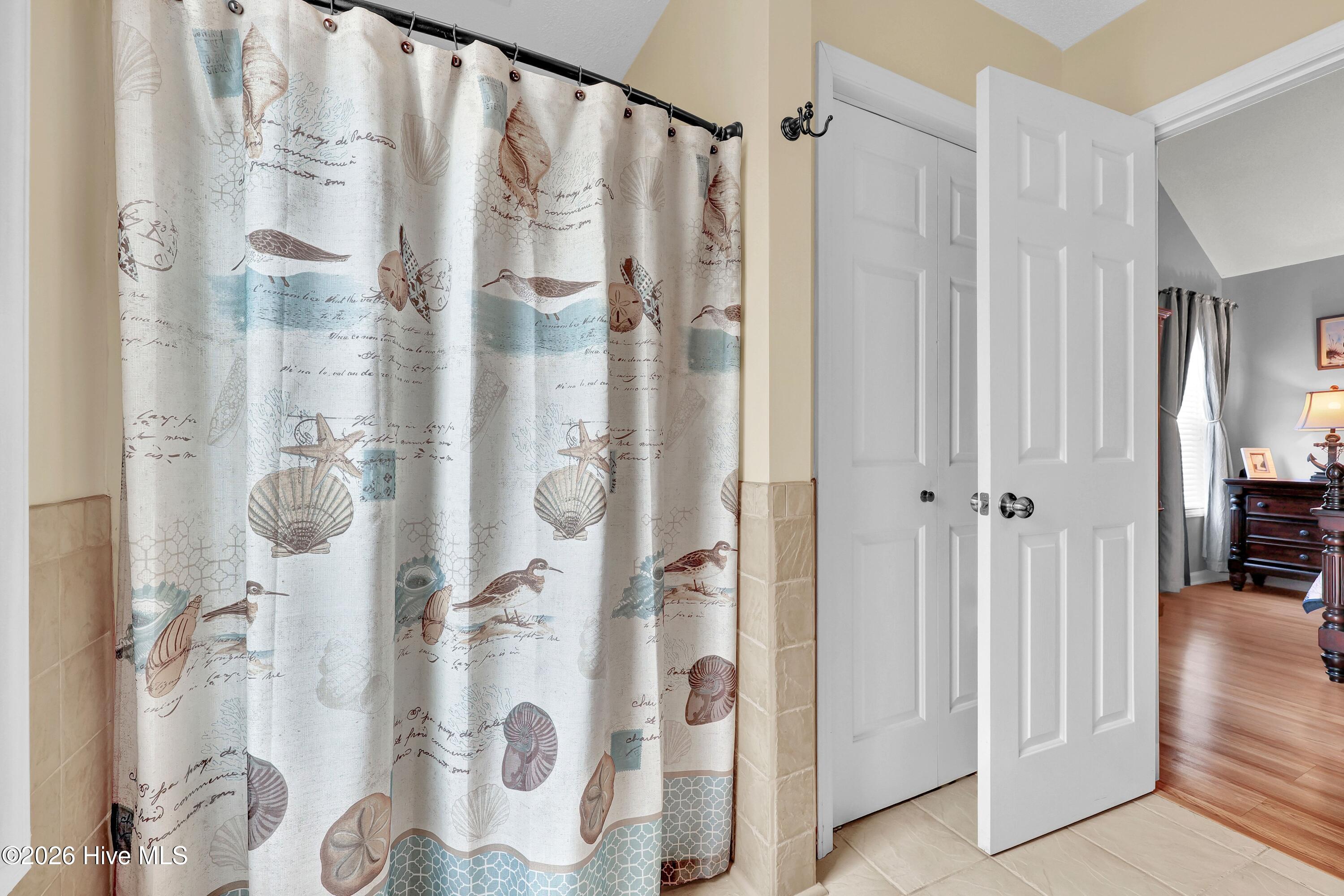 100565624 | Photo 16