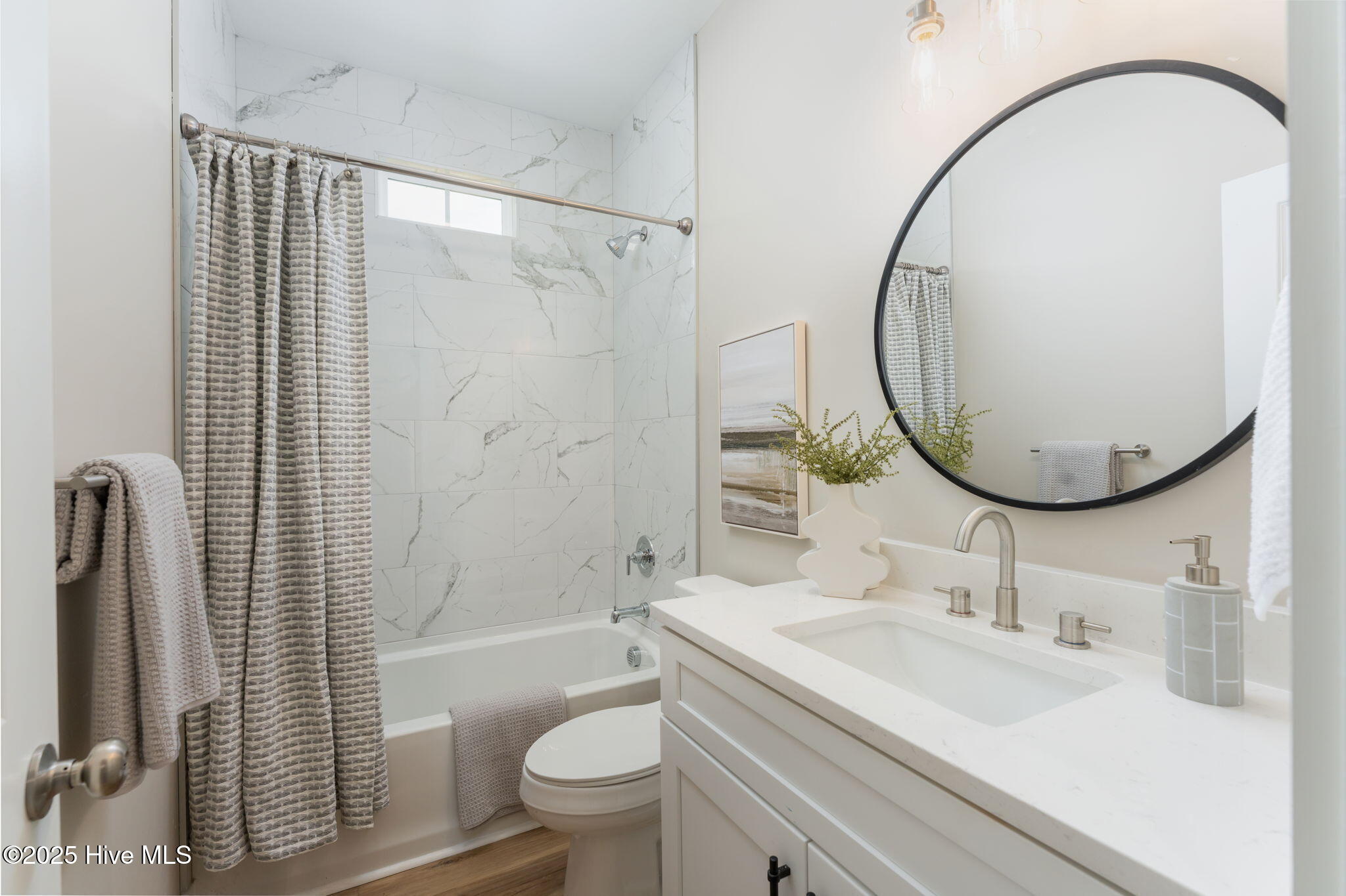 100541520 | Photo 30