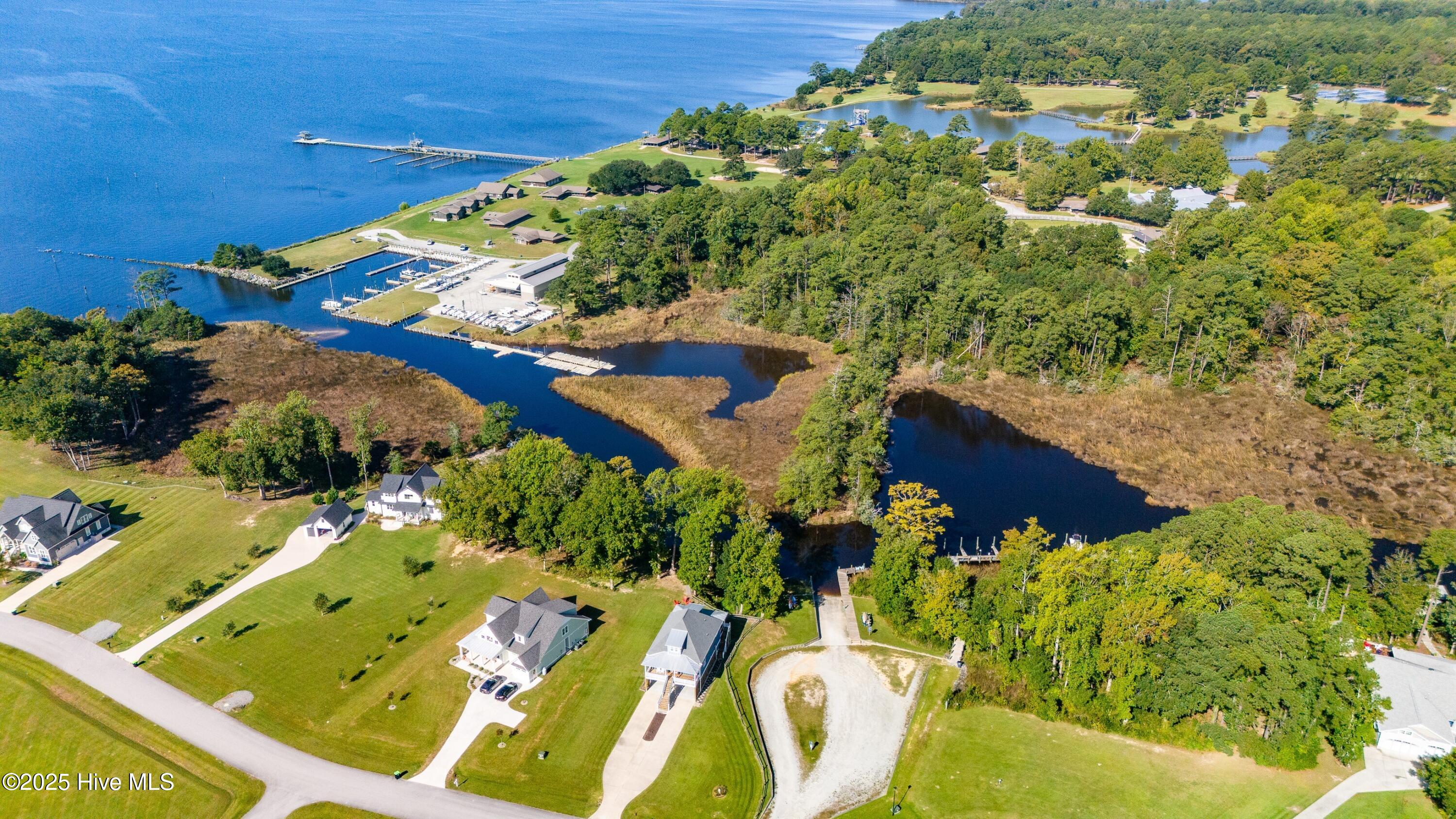 124 S Brightleaf Drive, Minnesott Beach, NC, 28510