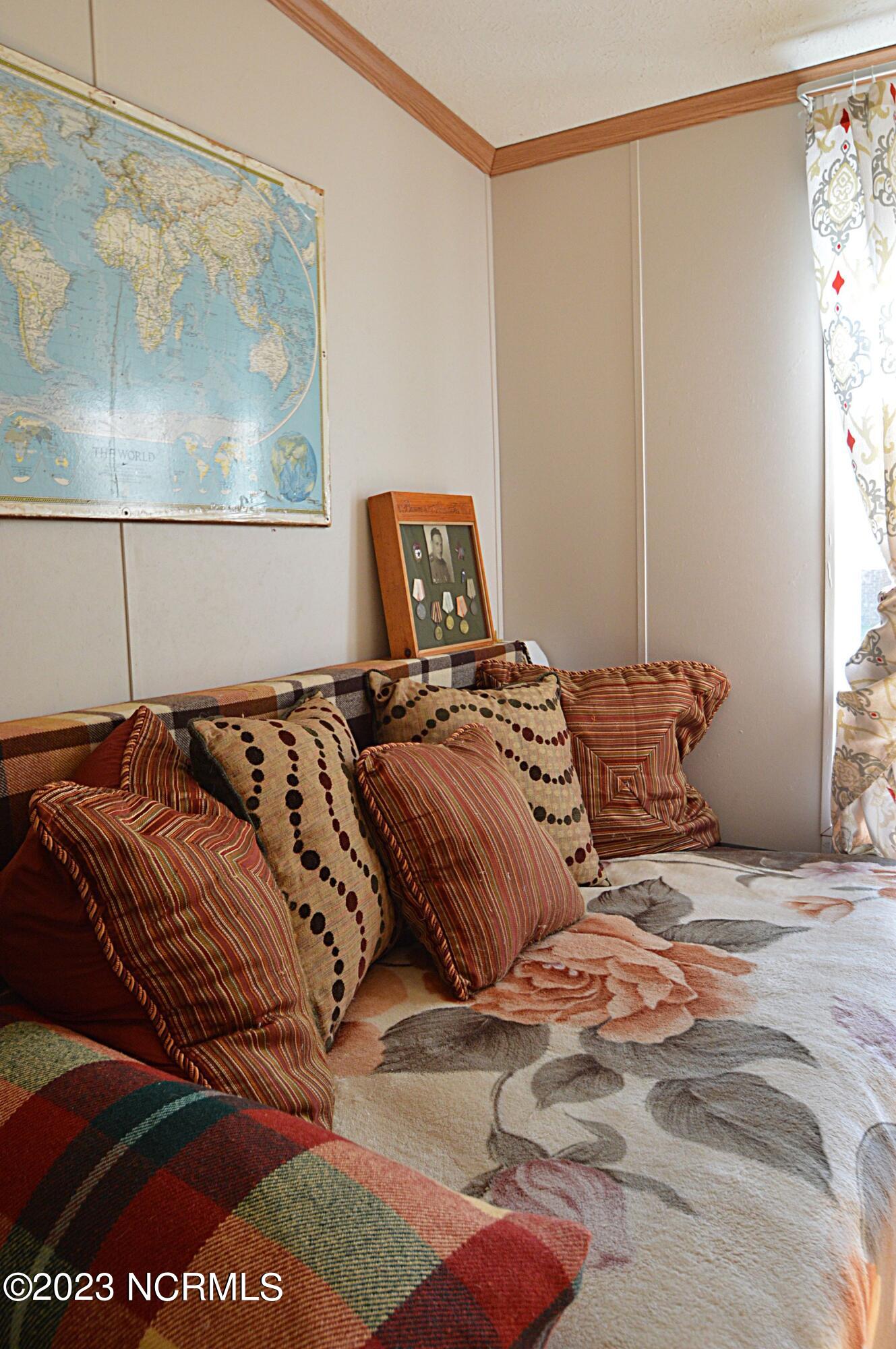 2nd bedroom