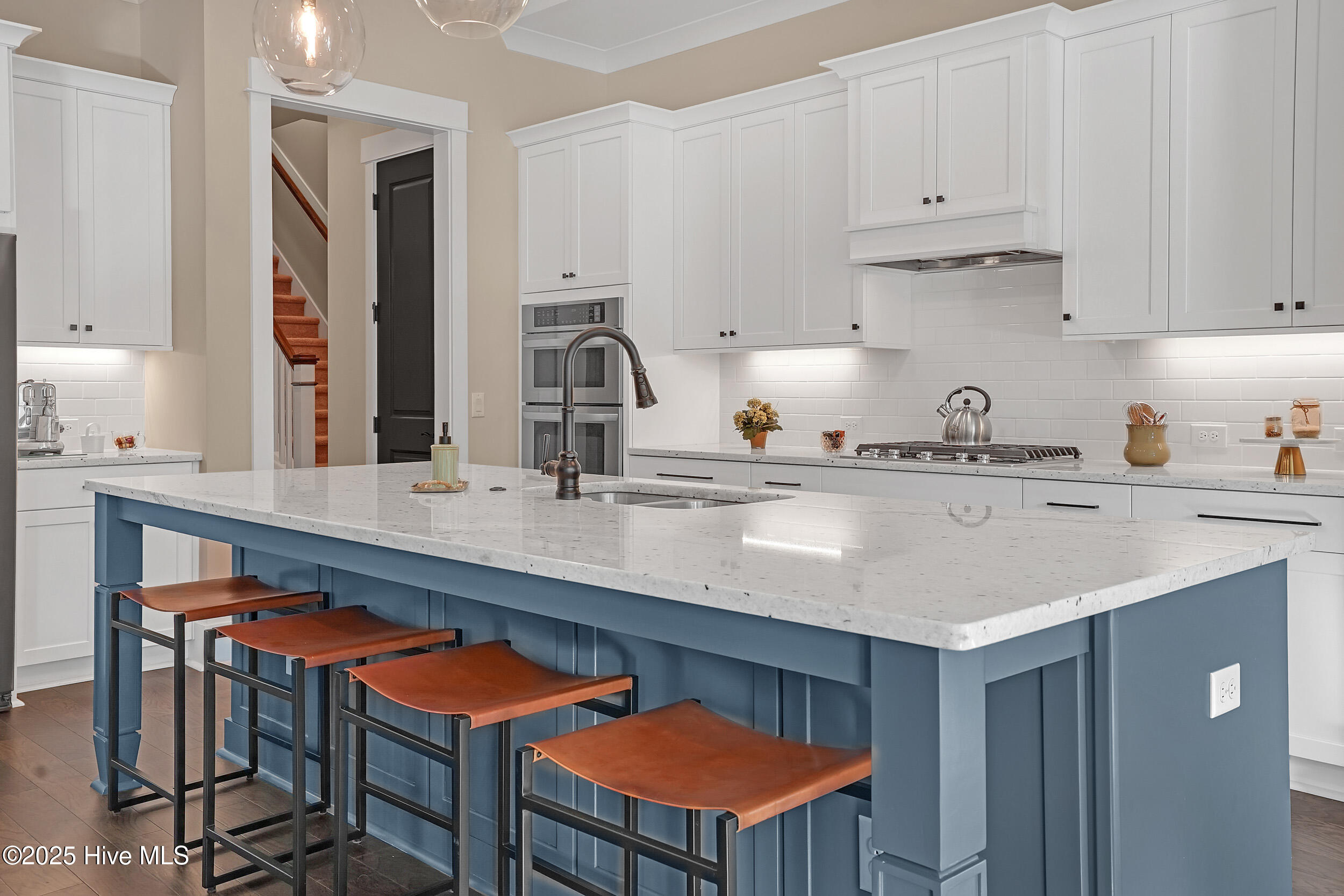 100542626 | Photo 20