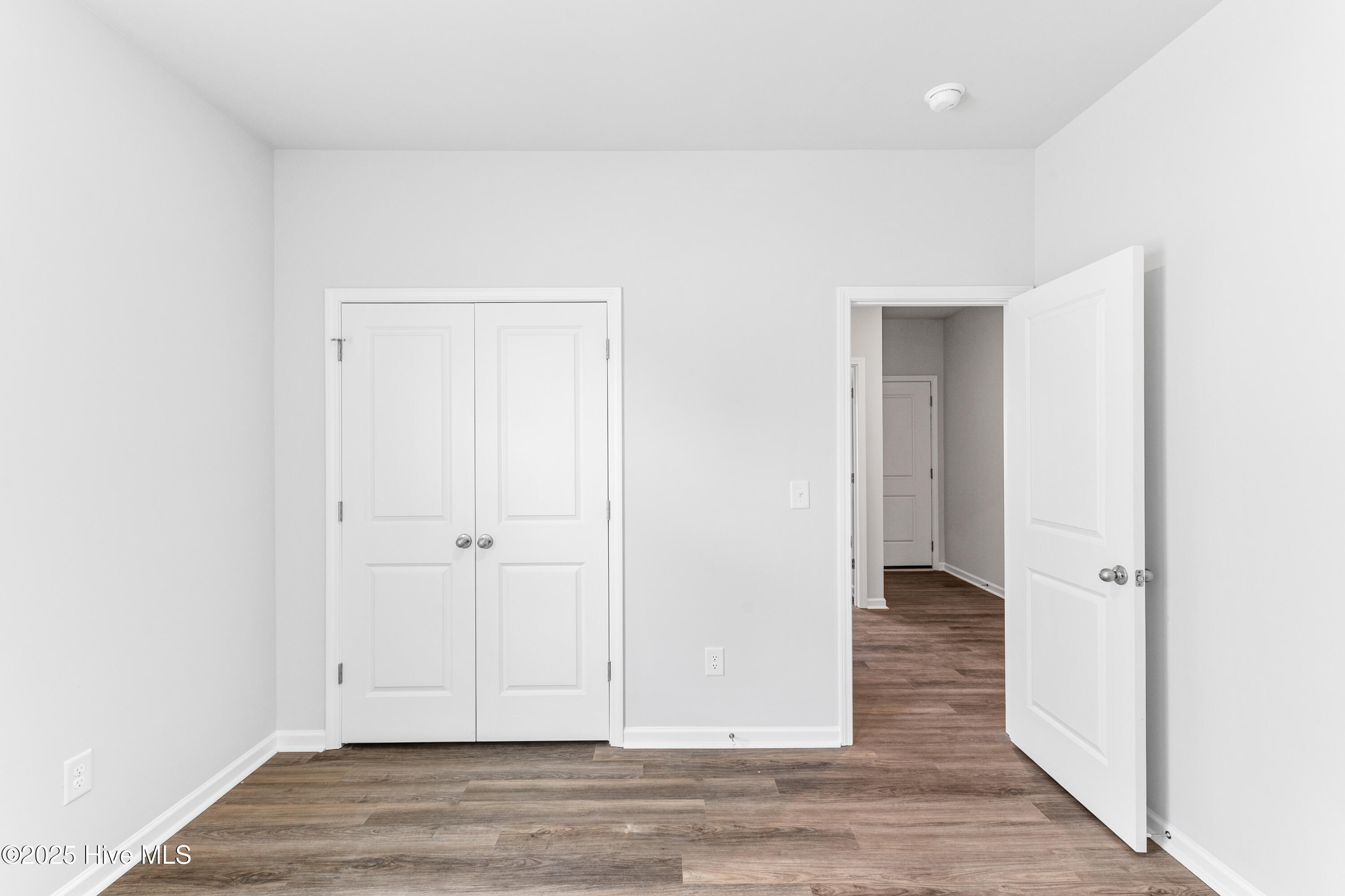 100532223 | Photo 24