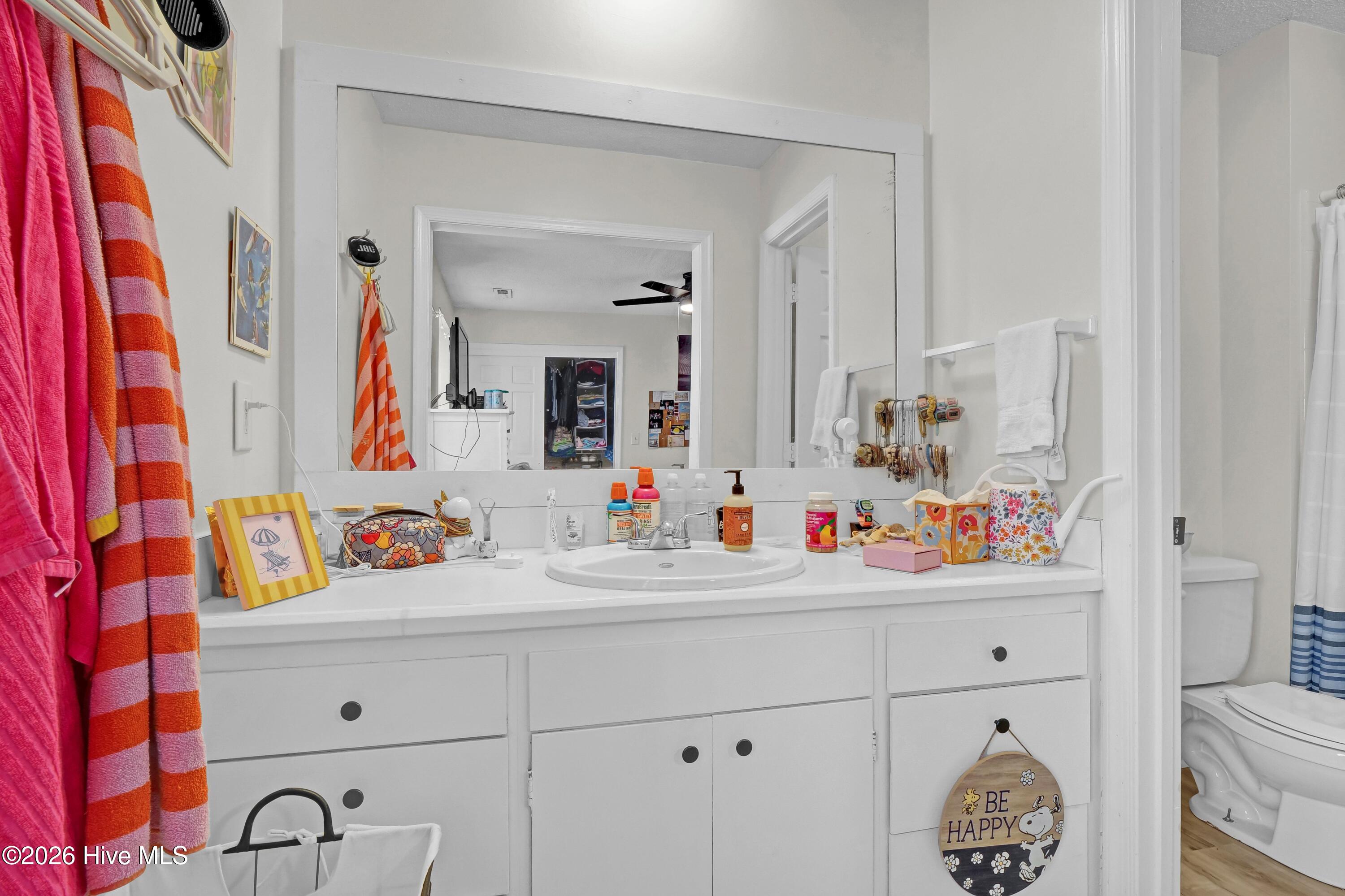 100559054 | Photo 21