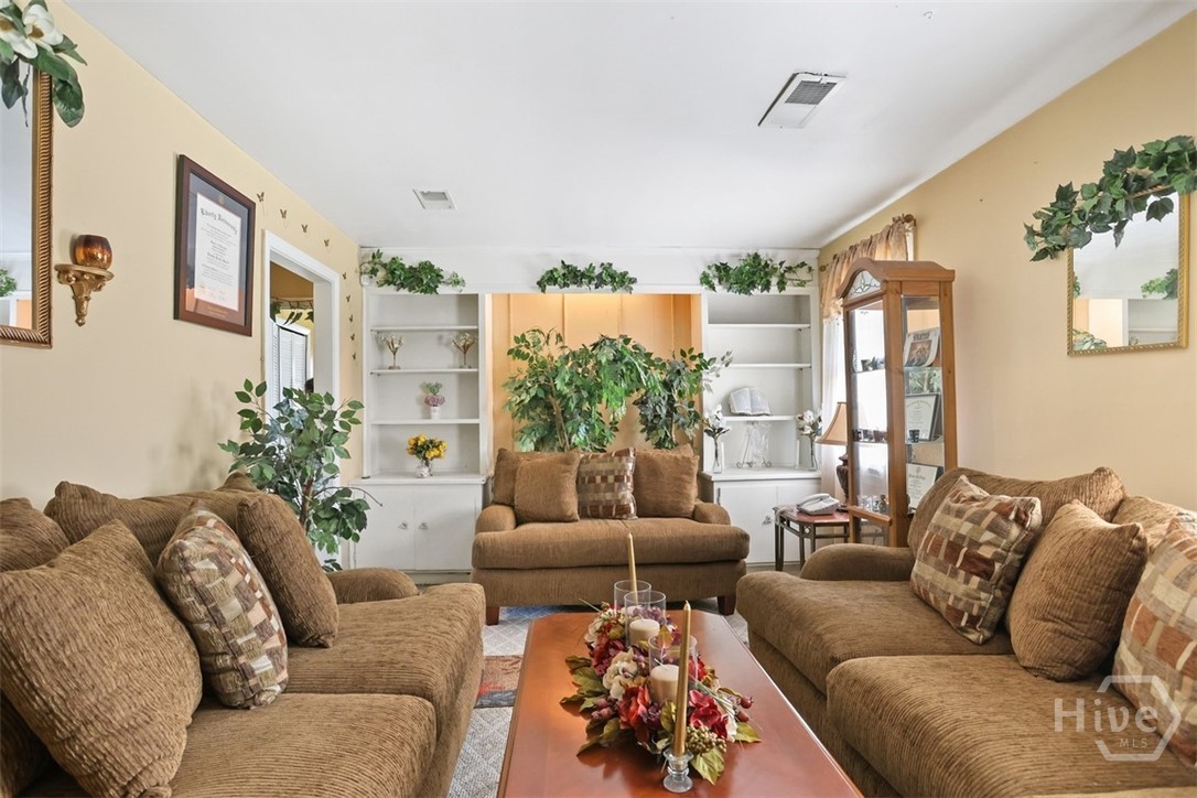 Homes for sale in Savannah, GA | 113 Chatham Villa Dr, Savannah, GA 31408 | MLS# SA351897