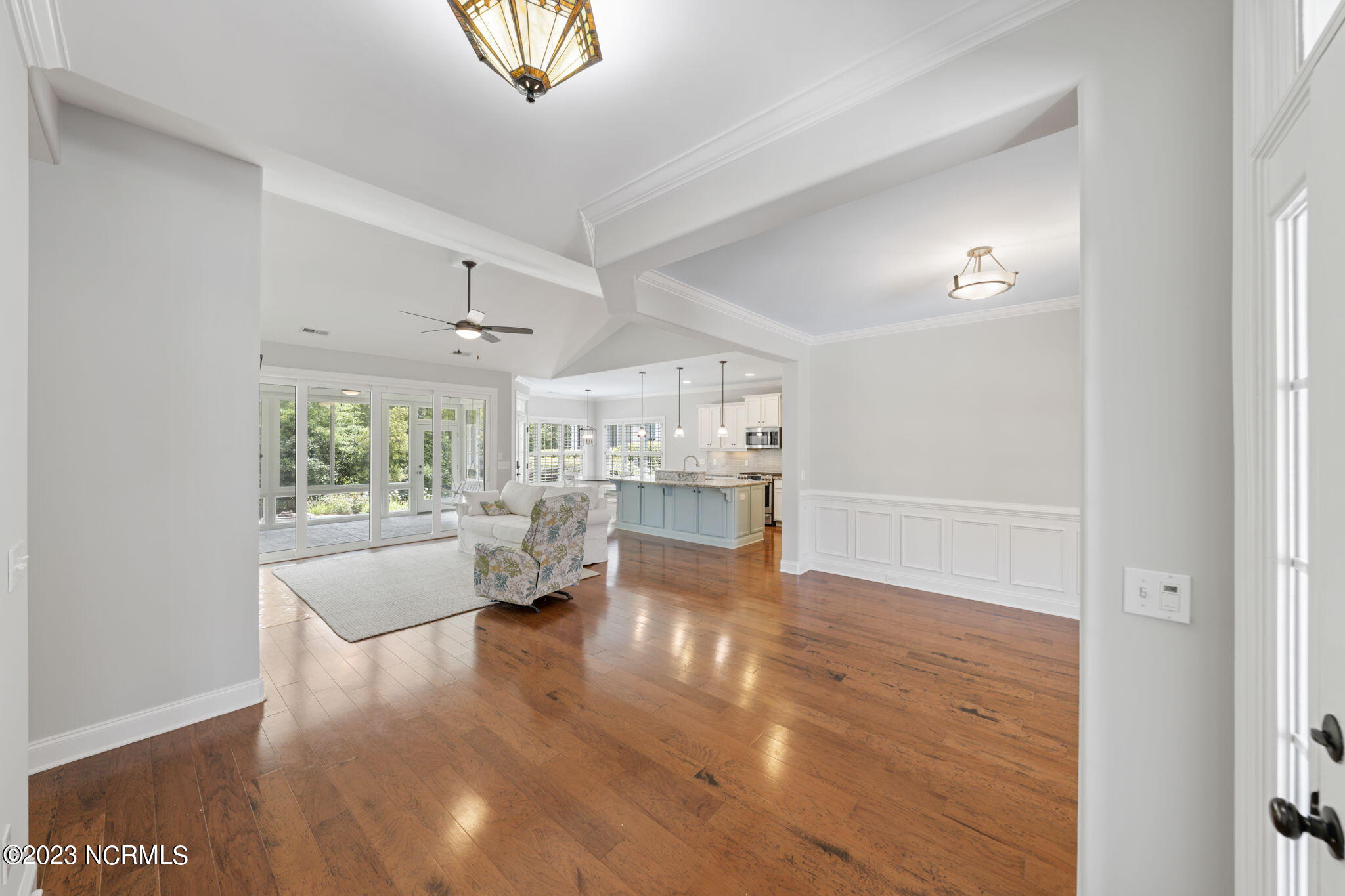 100553667 | Photo 10