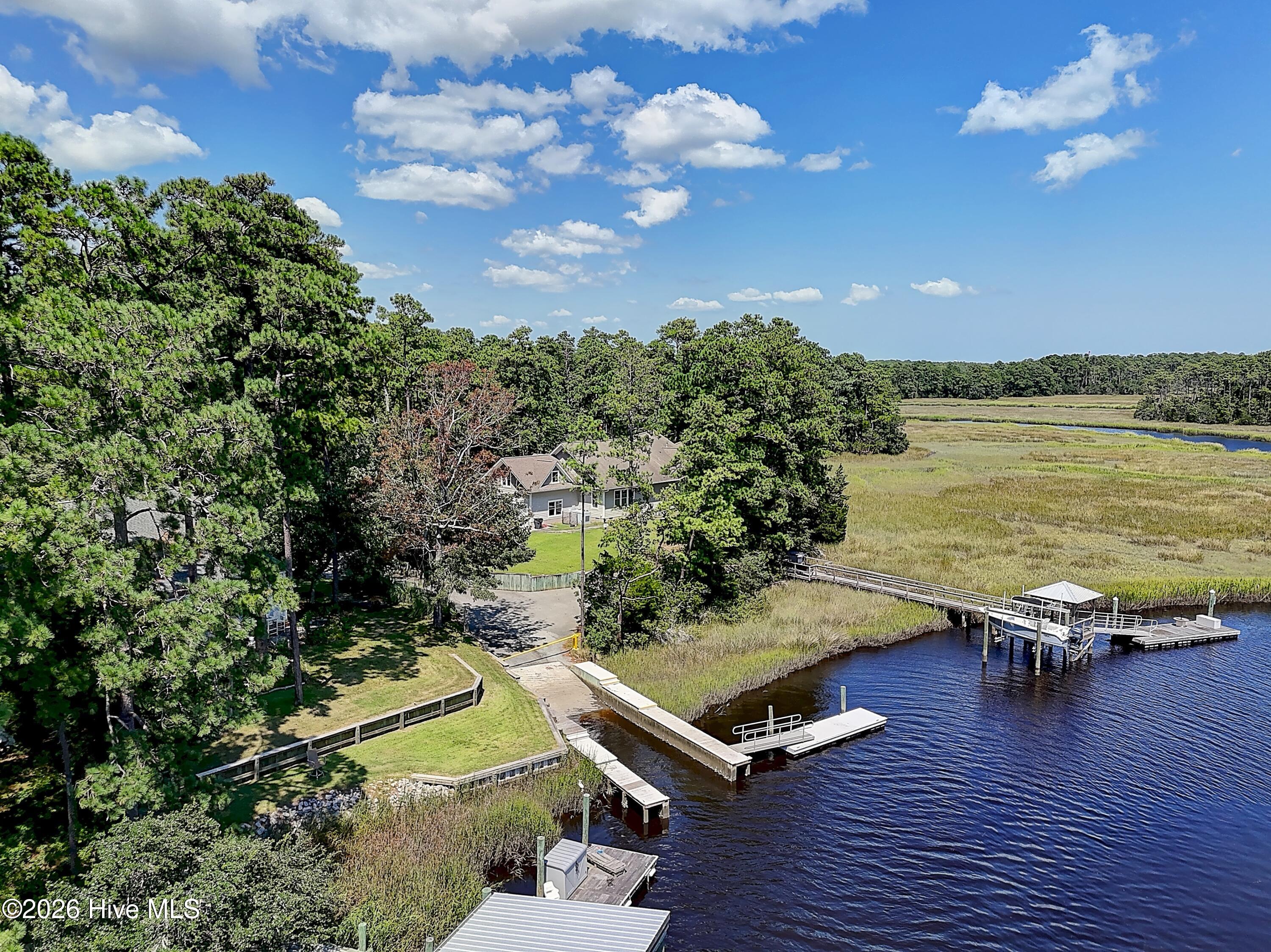 100555645 | Photo 65