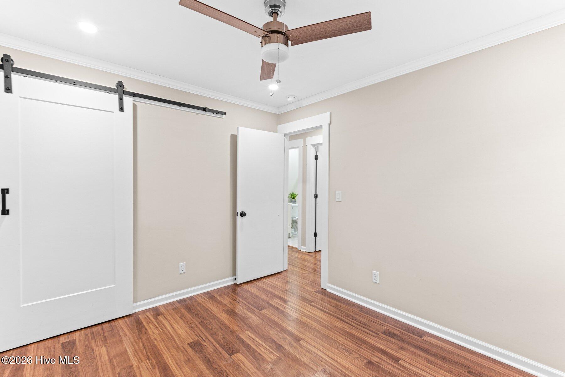 100550580 | Photo 21