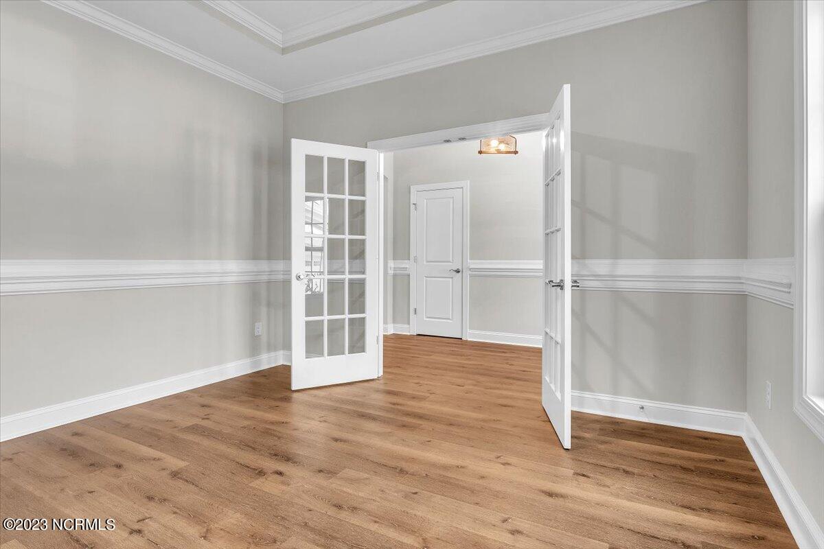 100524155 | Photo 16